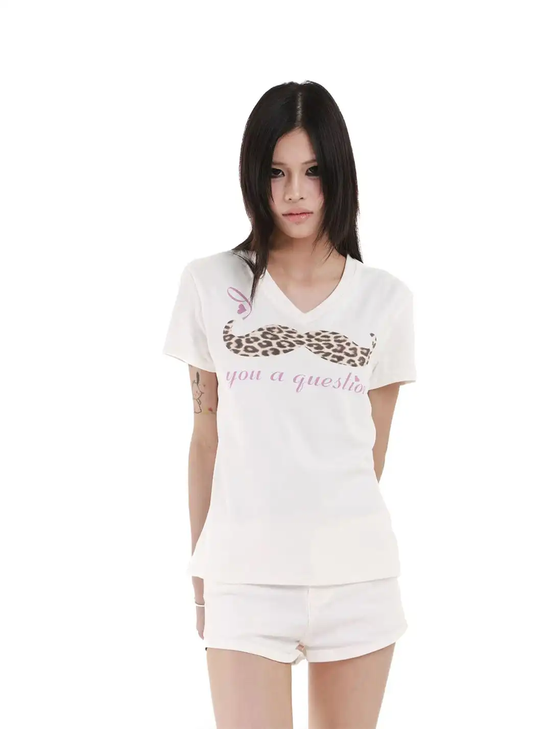 DETW | Leopard Print Slogan V-Neck T-Shirt