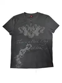 DETW | Thorn Slogan Print Henley Neck T-Shirt