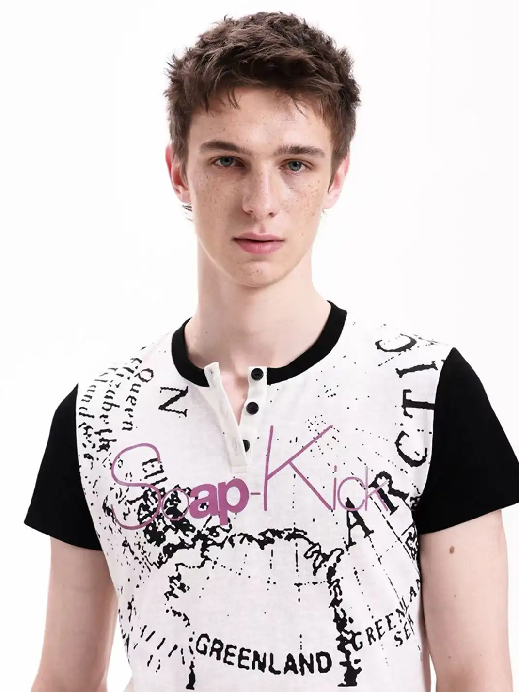 DETW | Printed Spliced Henley Neck T-Shirt