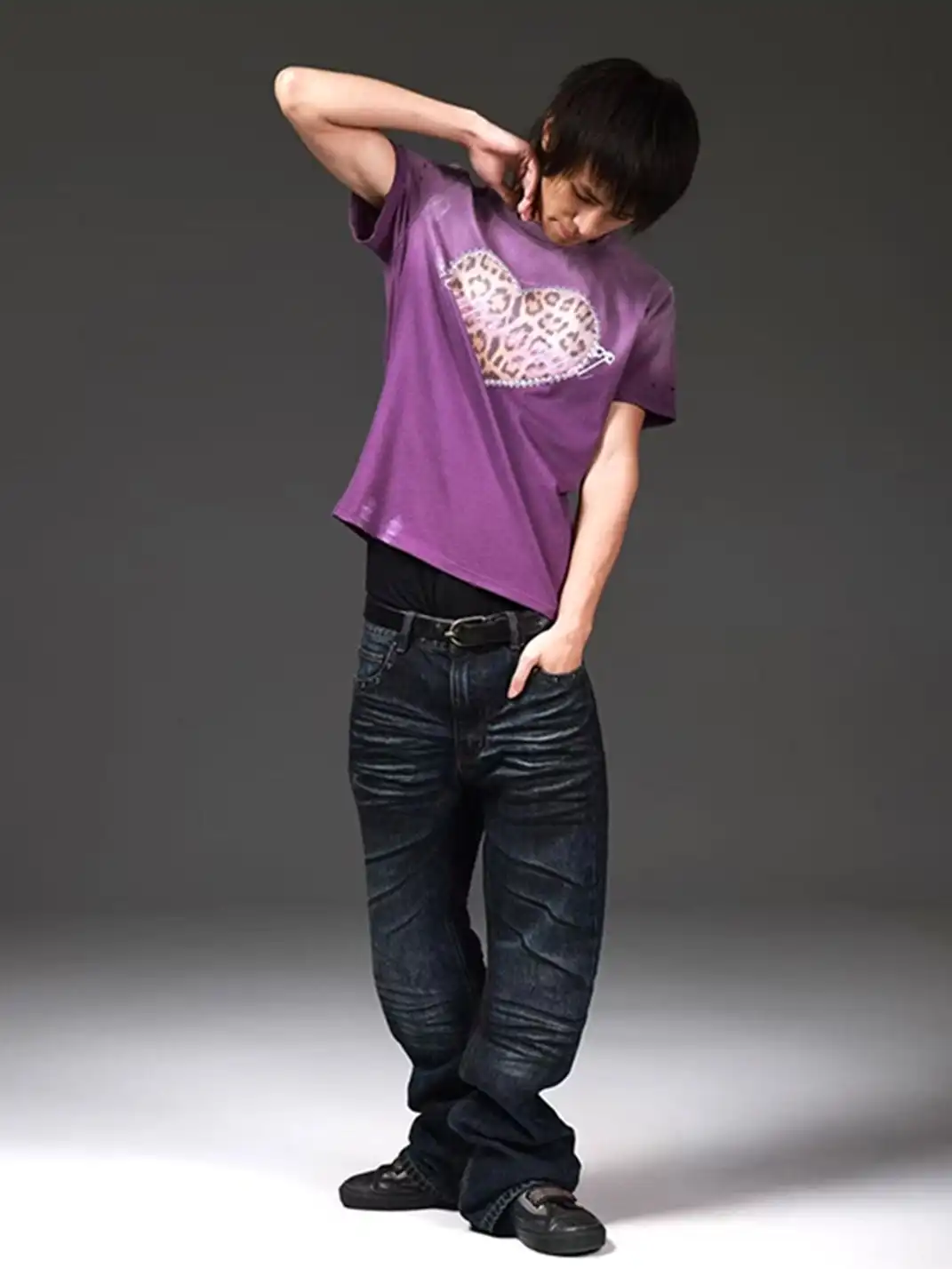 DETW | Leopard Print Heart Ripped T-Shirt