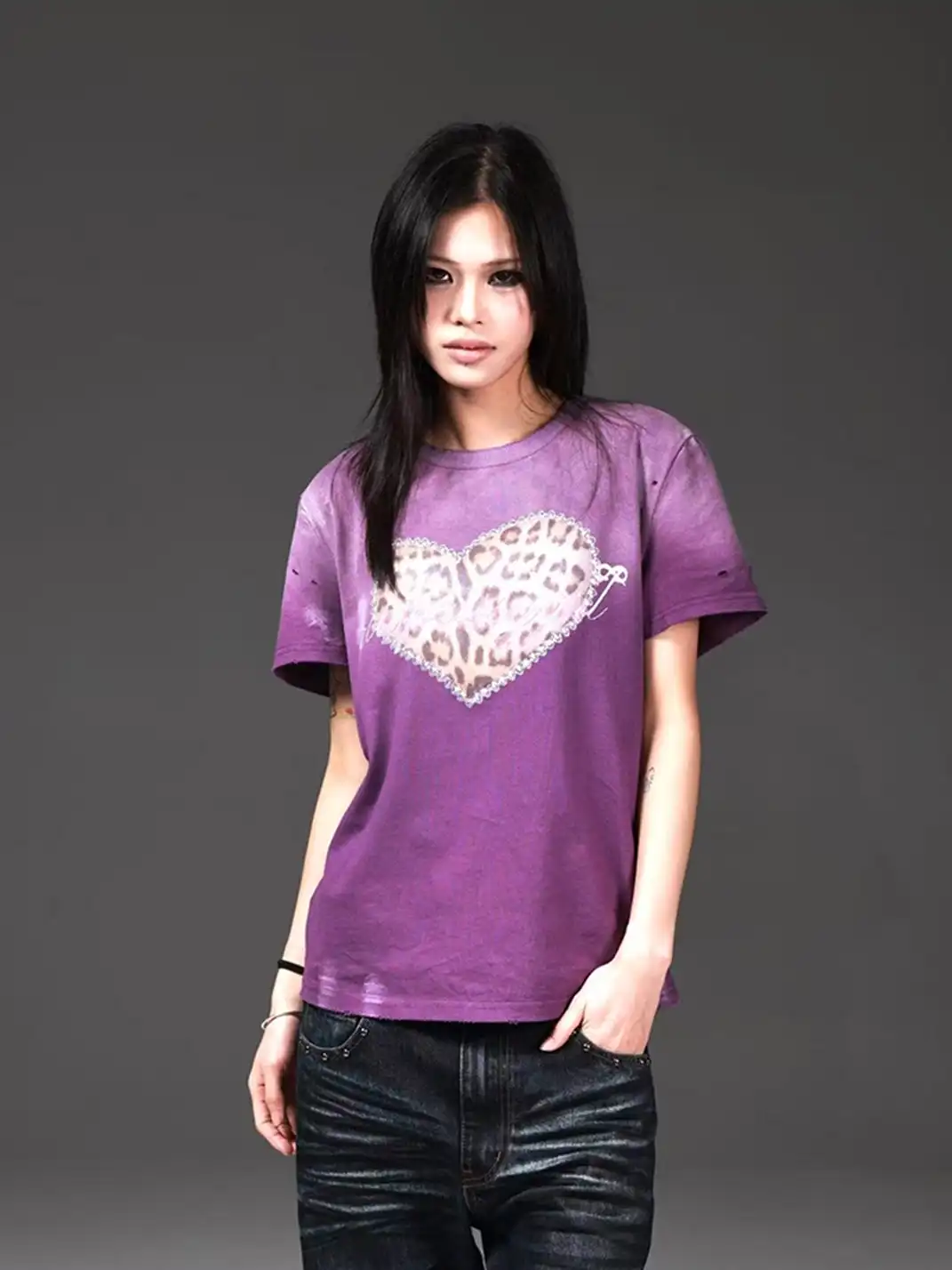 DETW | Leopard Print Heart Ripped T-Shirt