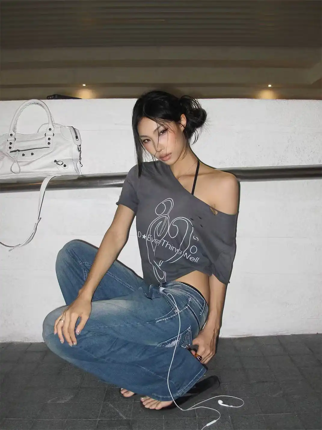 DETW | Heavy Wash Destroyed Cut Irregular Neck T-Shirt