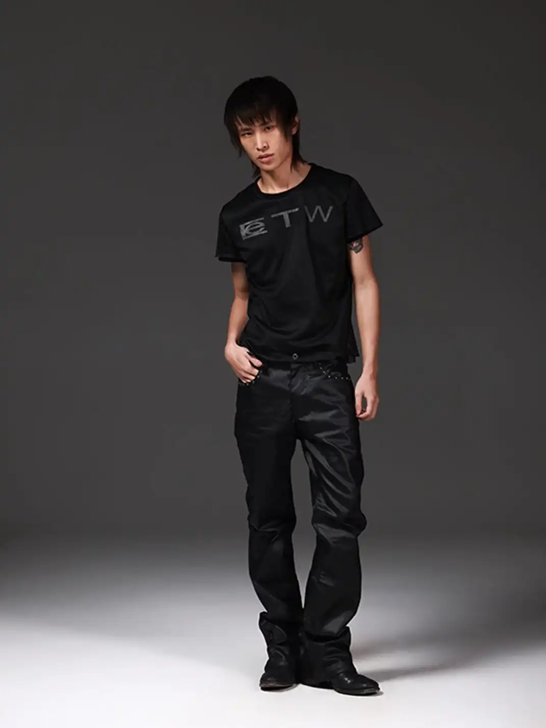 DETW | Mesh & Double Yarn Slogan T-Shirt