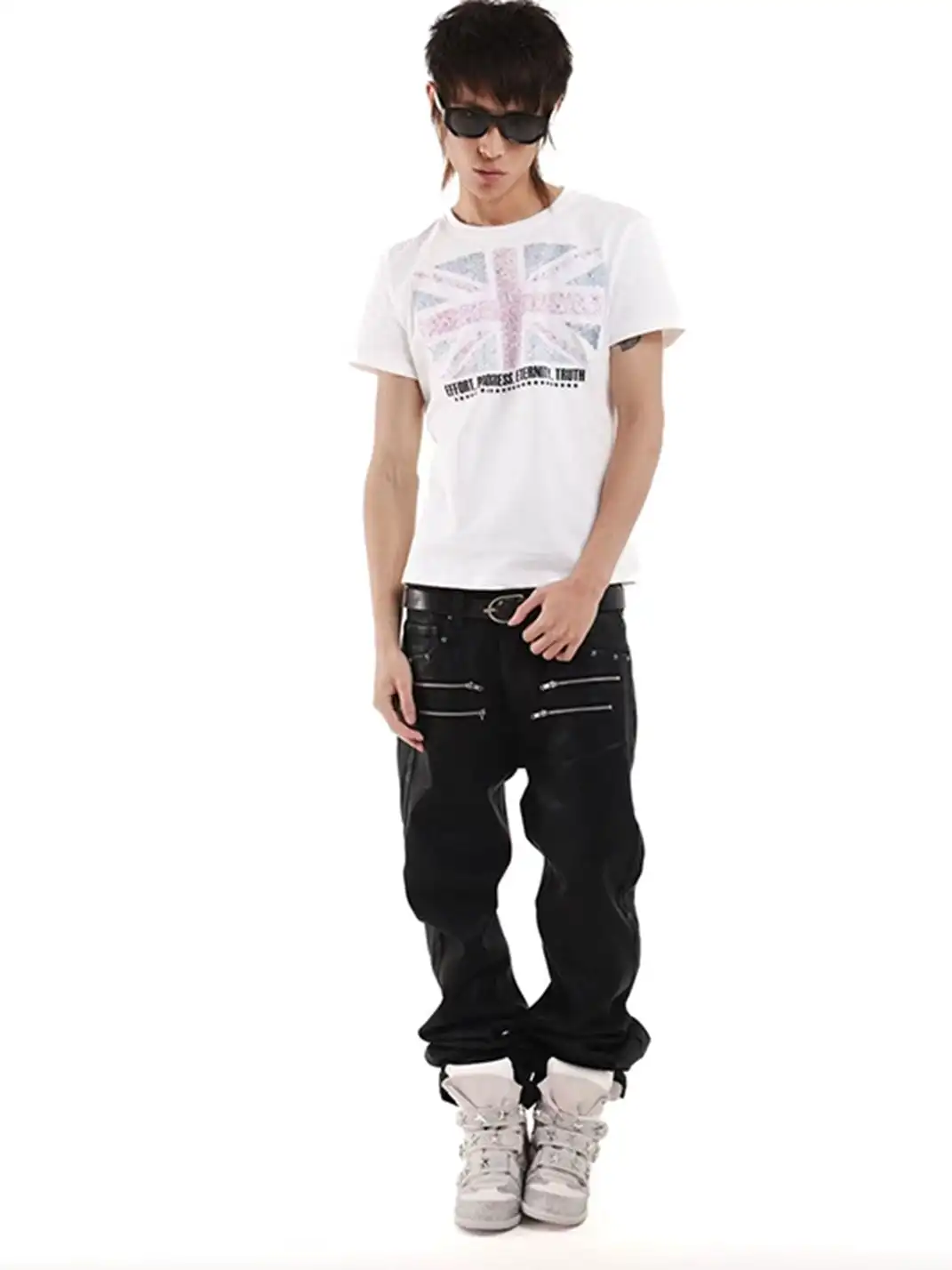 DETW | Union Jack Rhinestone & Glitter Crew Neck T-Shirt