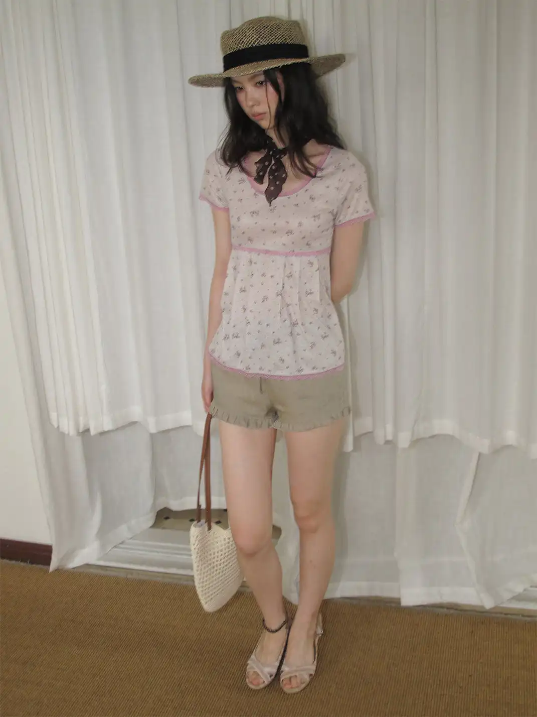NECYSTUDIO | Floral Lace Spliced Top