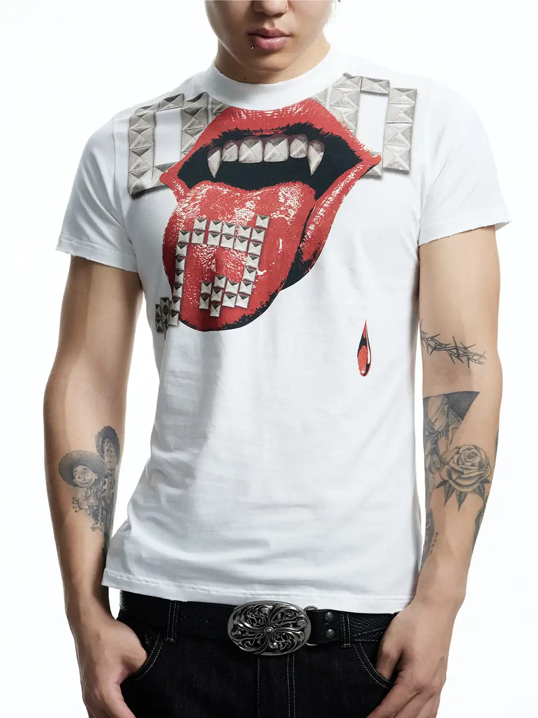 DND4DES | Tongue Out Rivet Print T-Shirt