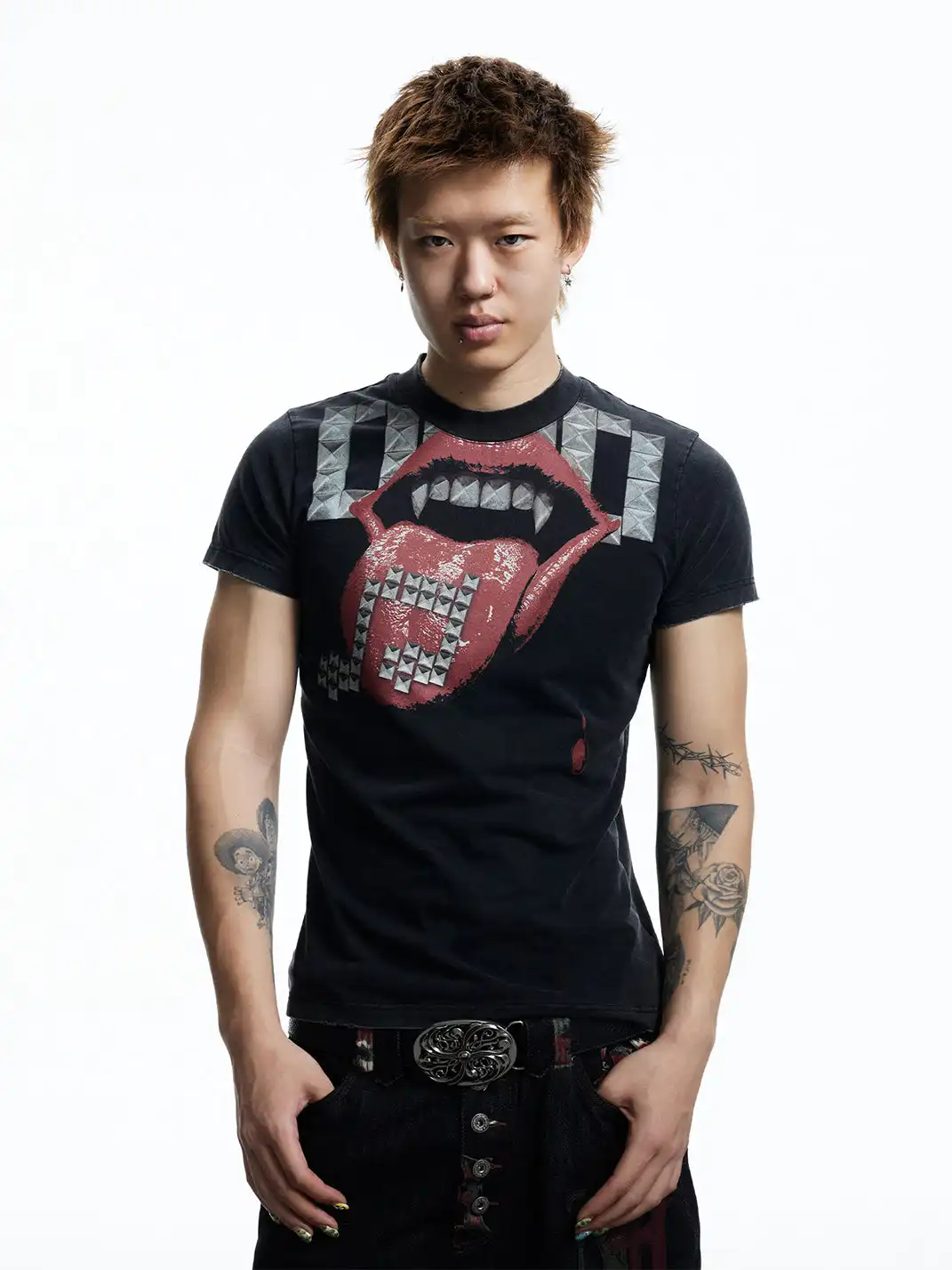 DND4DES | Tongue Out Rivet Print T-Shirt