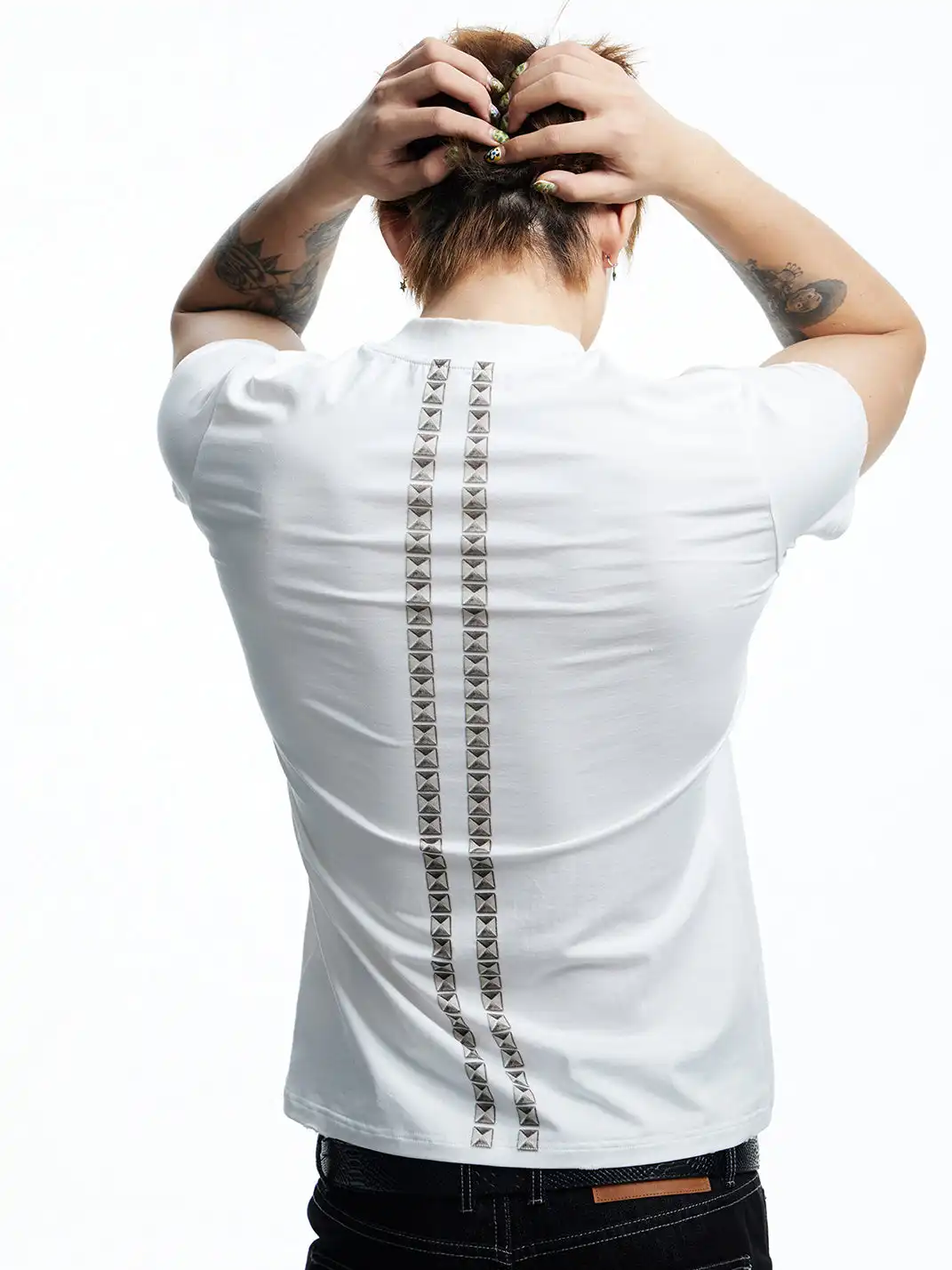 DND4DES | Tongue Out Rivet Print T-Shirt