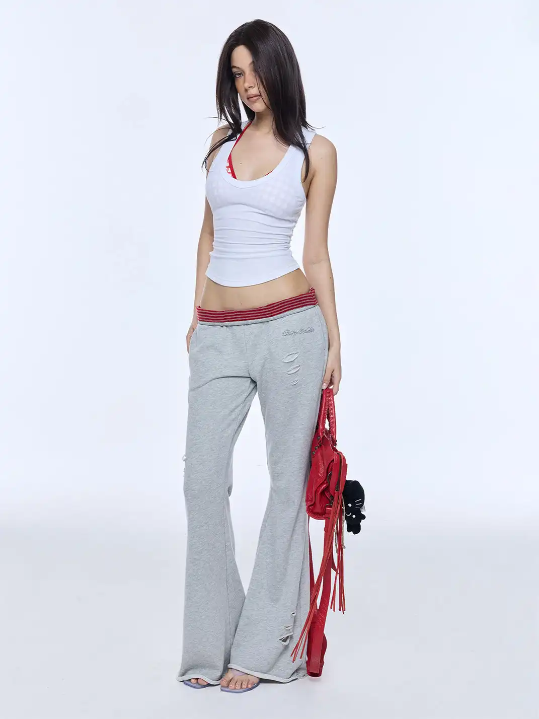 BUM STUDIO | Fitted V-neck Racerback Tank Top