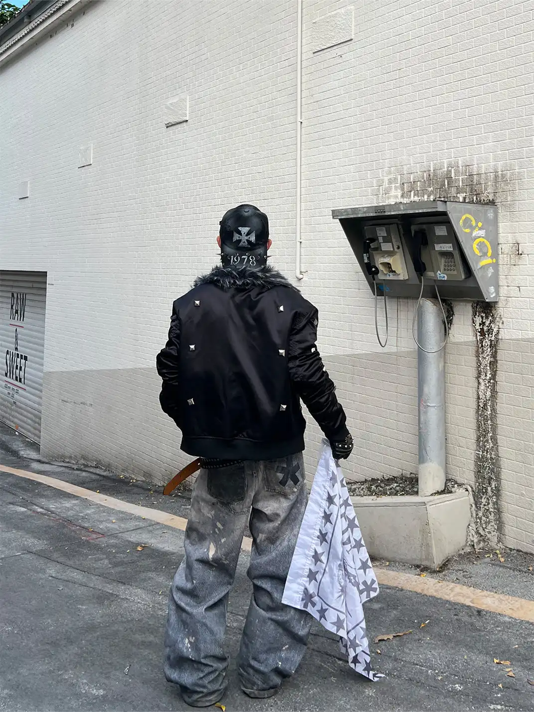 YIZILINGF | Punk Cross Rivet Baseball Cap