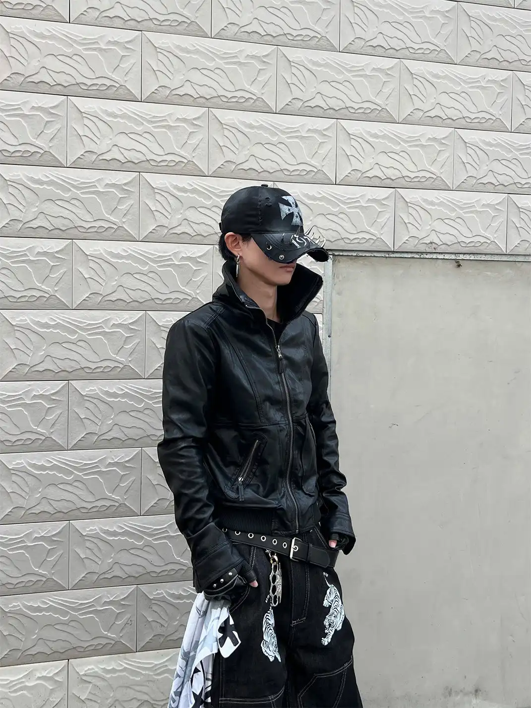 YIZILINGF | Punk Cross Rivet Baseball Cap