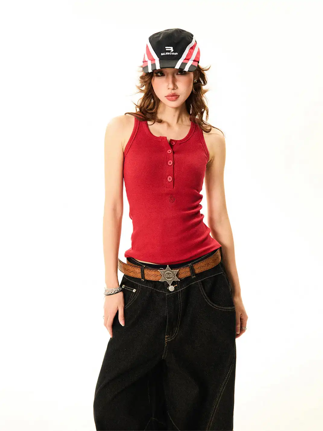 YOUNG STAGE | Form-Fitting Button Detail Cami Tank Top