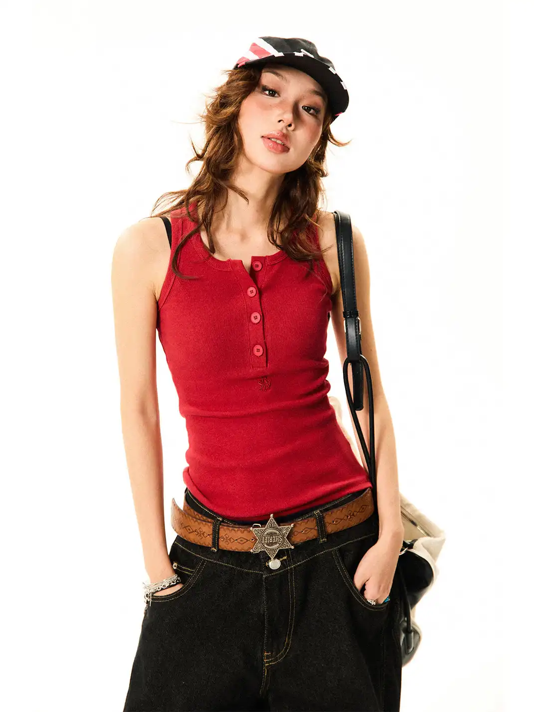YOUNG STAGE | Form-Fitting Button Detail Cami Tank Top