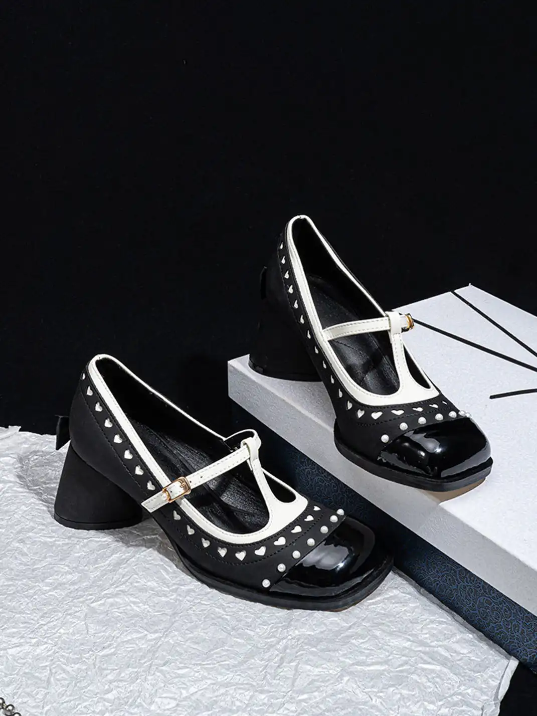 SISTER CURIE | Square Toe Heart Pattern Mary Jane Shoes