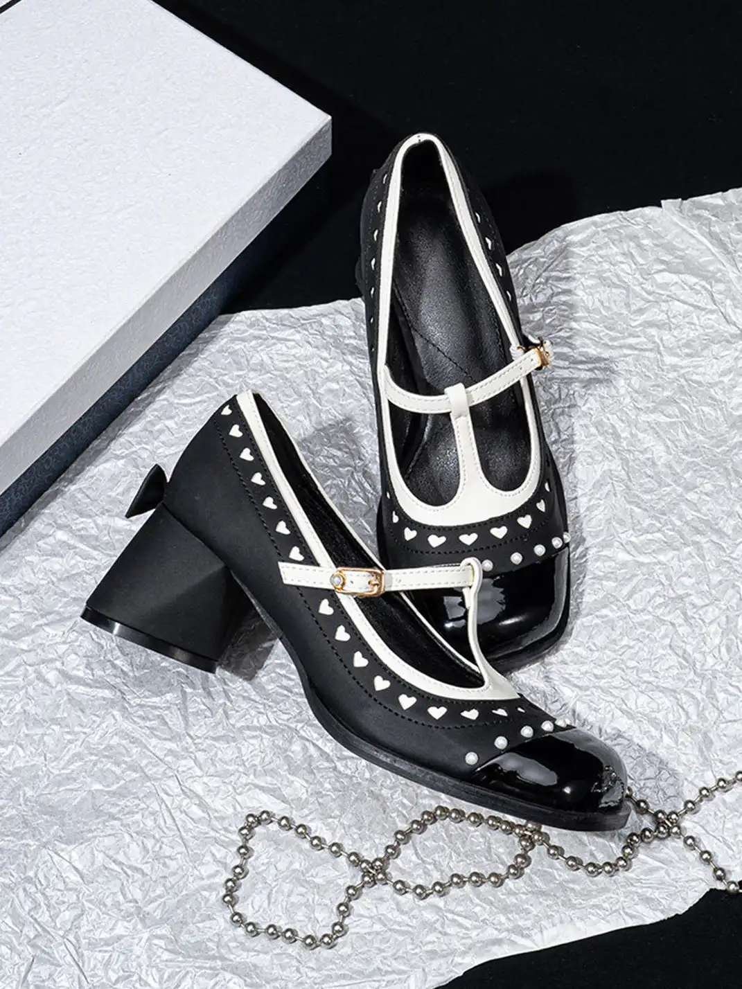 SISTER CURIE | Square Toe Heart Pattern Mary Jane Shoes