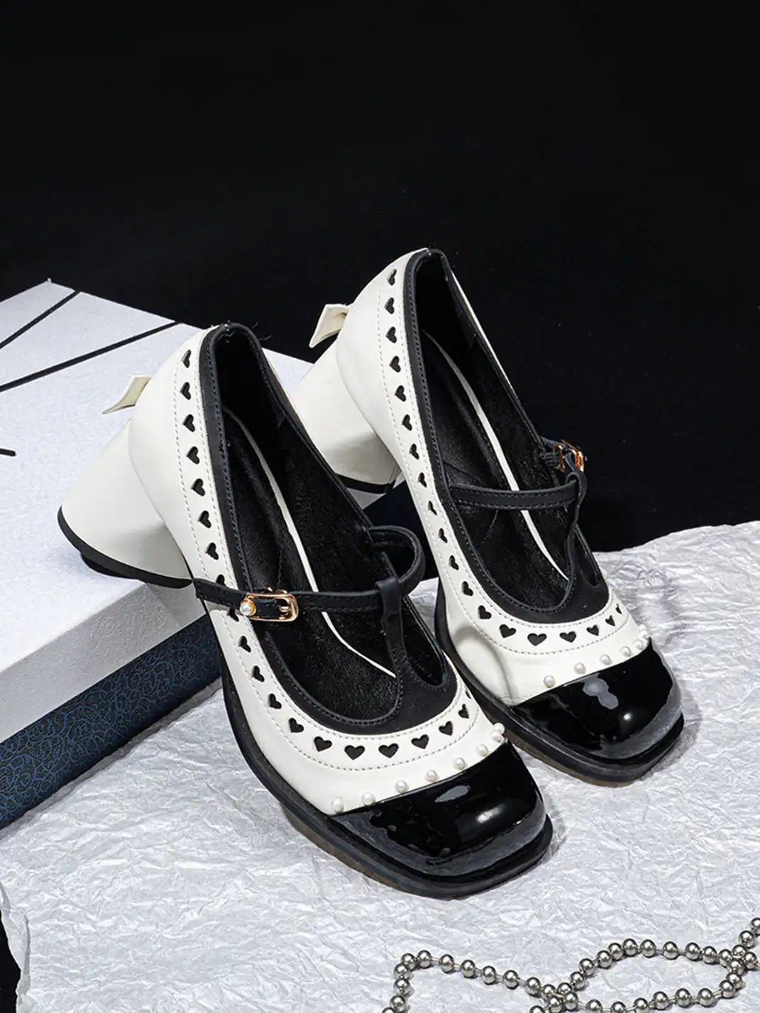SISTER CURIE | Square Toe Heart Pattern Mary Jane Shoes