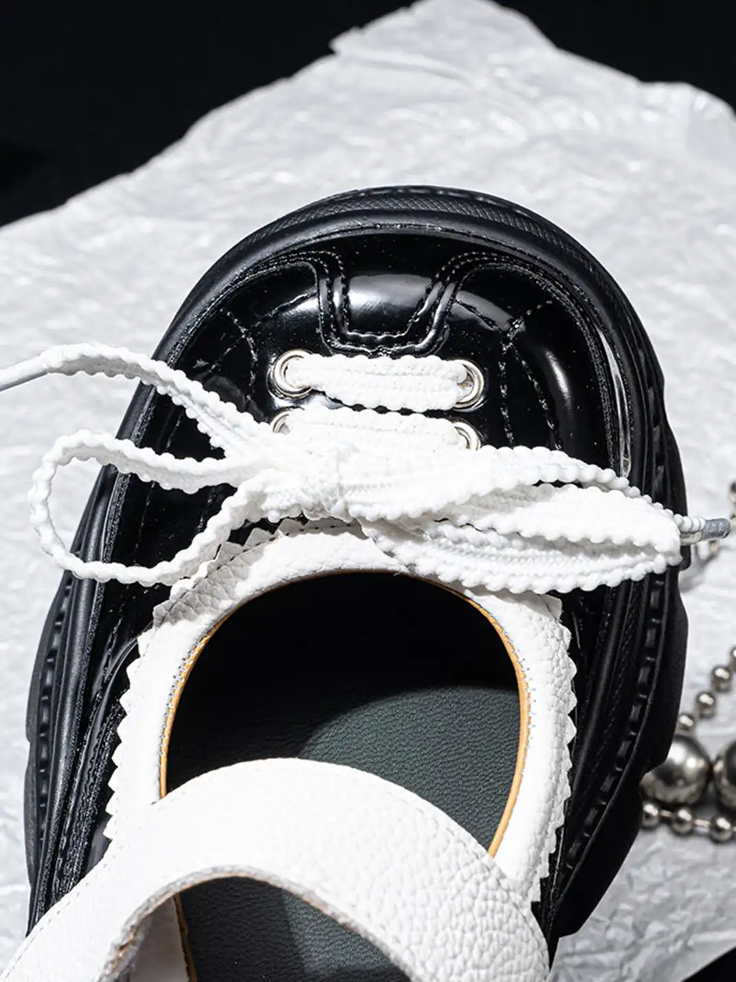 SISTER CURIE | Color Block Slip-On Platform Shoes
