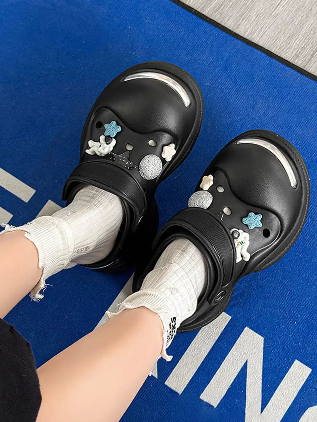 Tigerhead | Chunky Sole Round Toe Clog Slippers