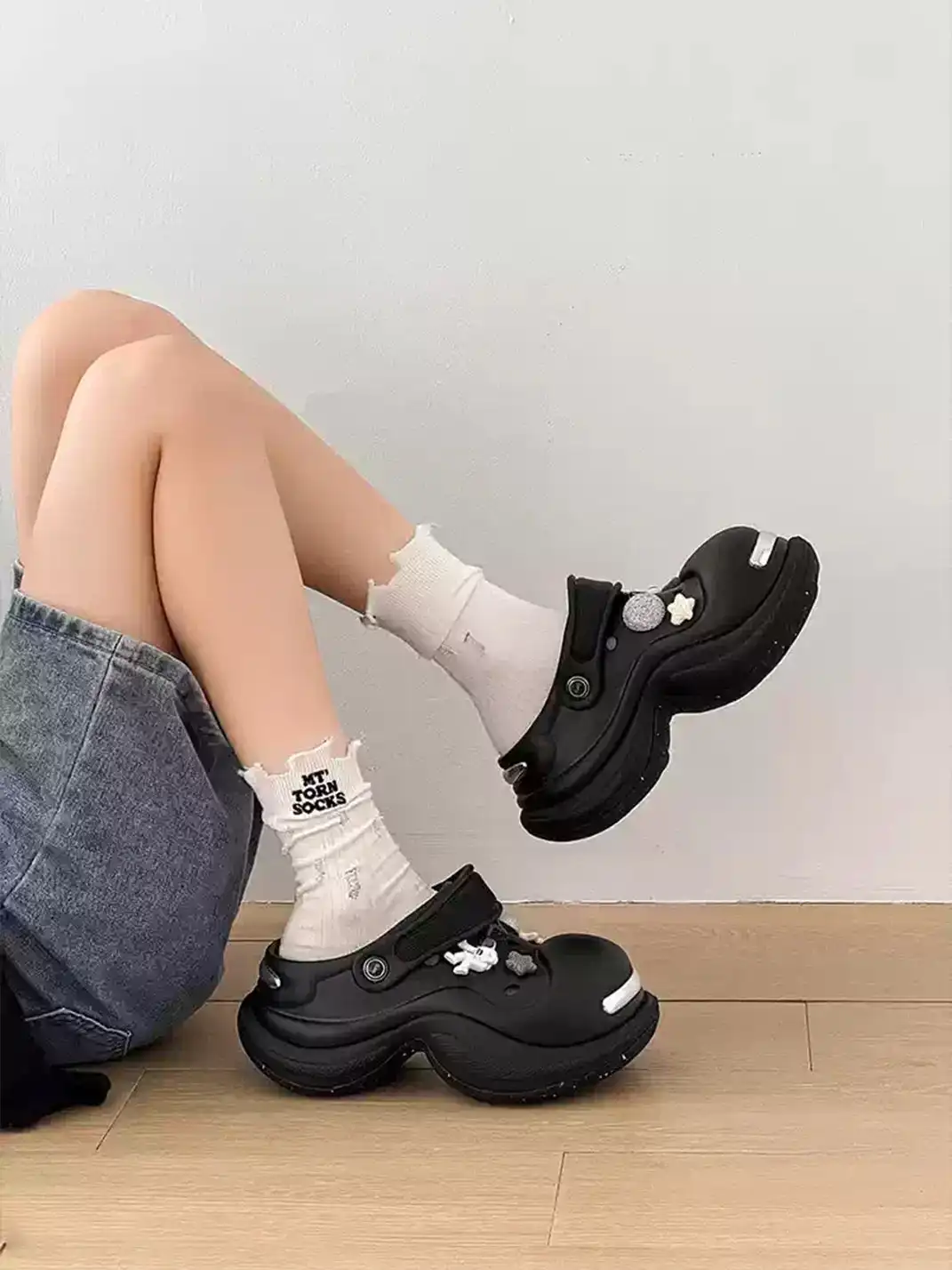 Tigerhead | Chunky Sole Round Toe Clog Slippers
