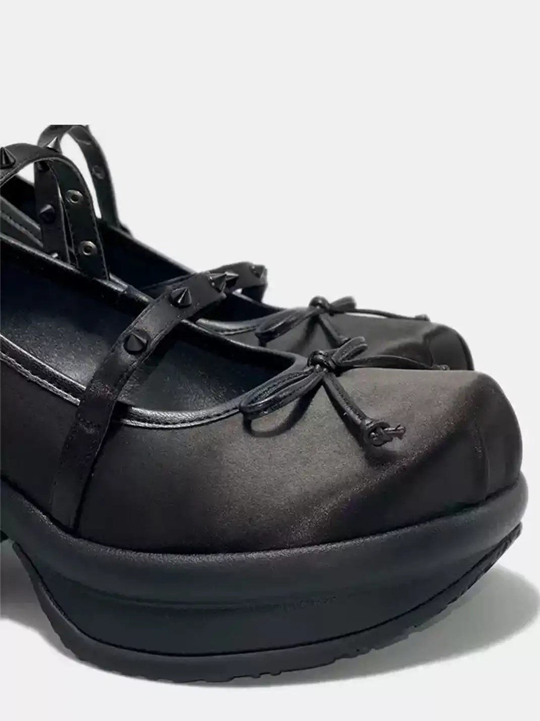 VRDANRFVIVO | Rivet Bow Decor Platform Mary Jane Shoes