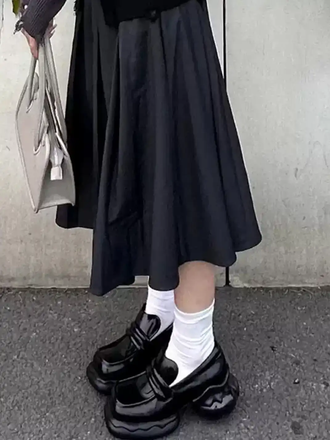 HH | Square Toe Wavy Platform Loafers