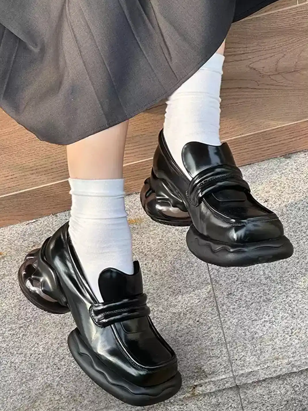 HH | Square Toe Wavy Platform Loafers