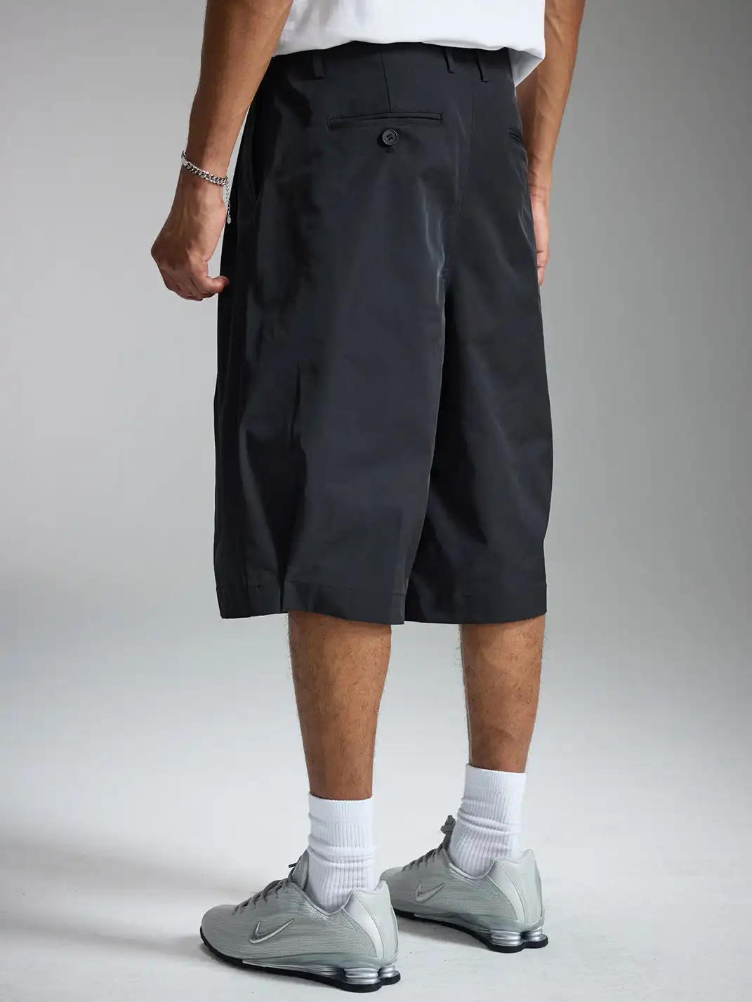 StreetEssentials | Curved Silhouette Pleated Casual Cropped Trousers