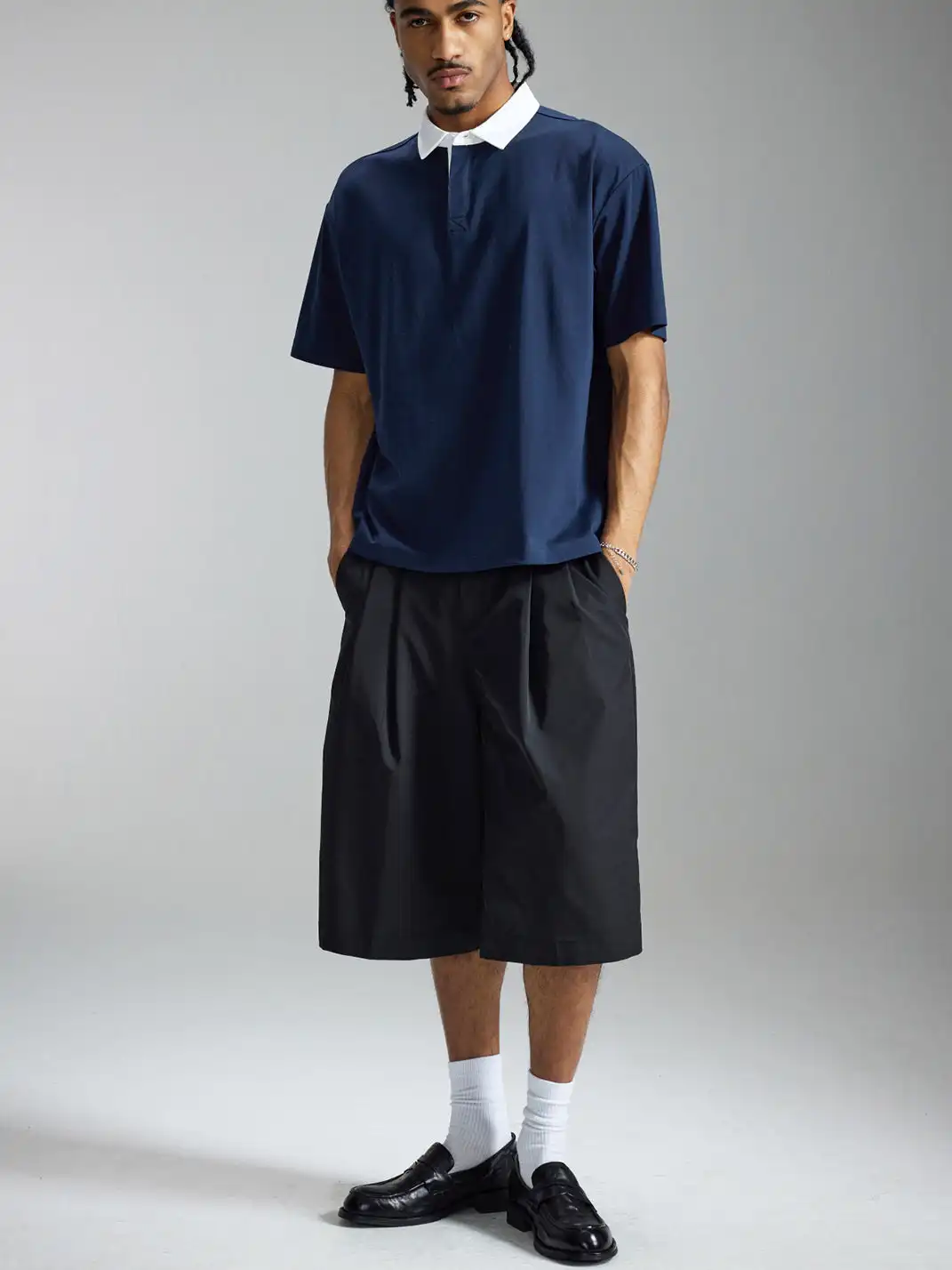 StreetEssentials | Curved Silhouette Pleated Casual Cropped Trousers