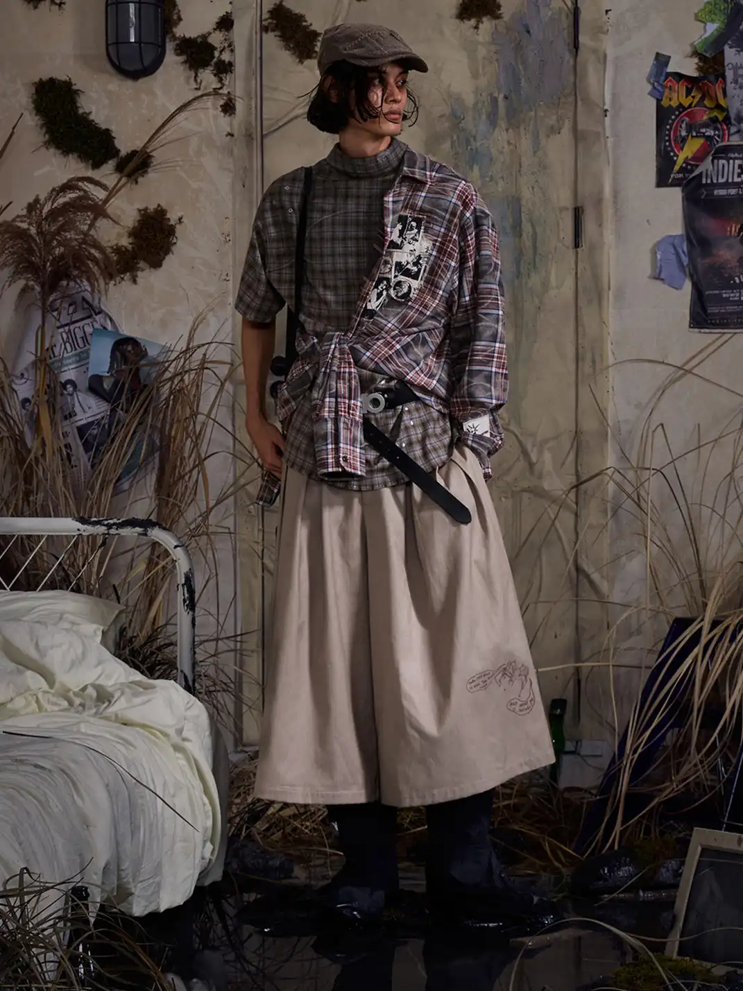 EMOBROTHER | TR Blend Pleated Wide Leg Trousers