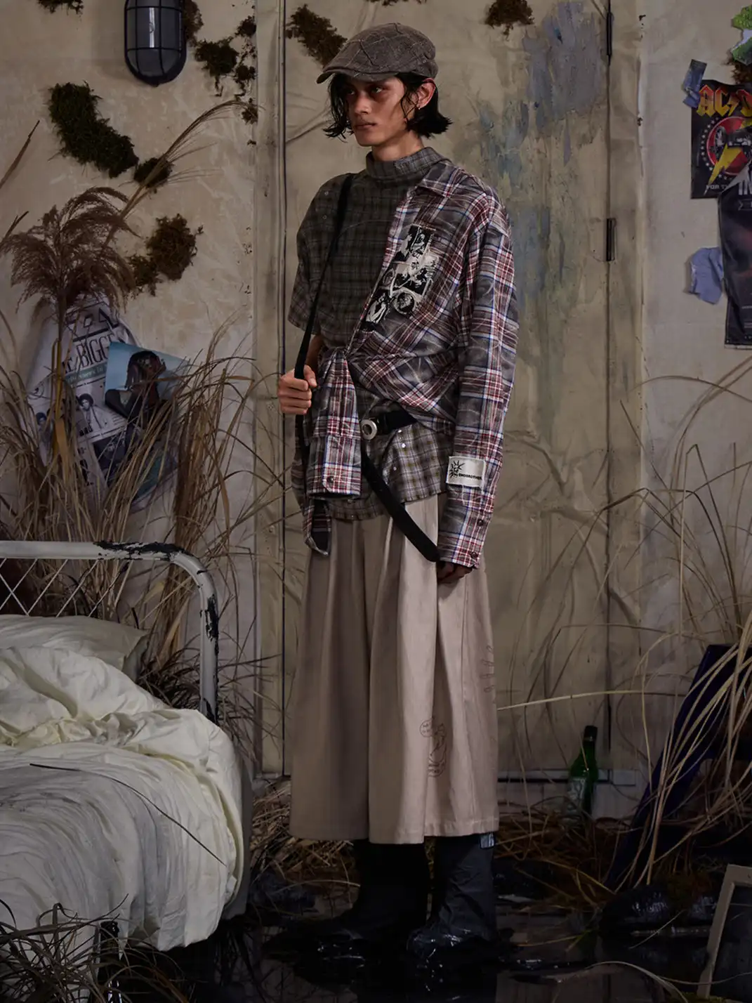 EMOBROTHER | TR Blend Pleated Wide Leg Trousers