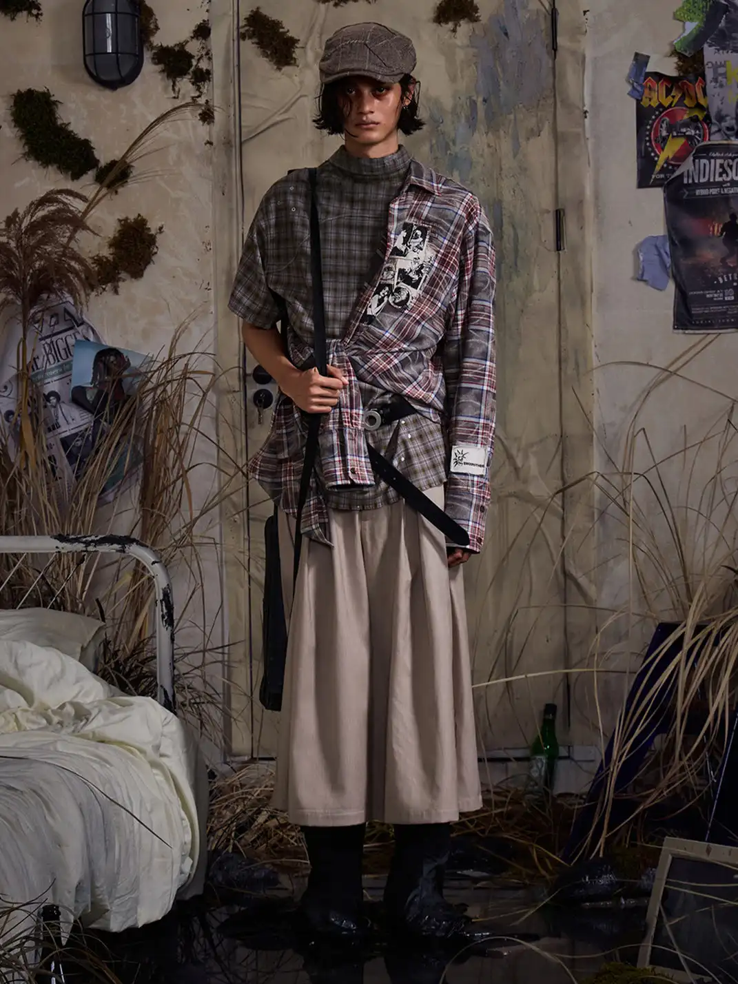 EMOBROTHER | TR Blend Pleated Wide Leg Trousers