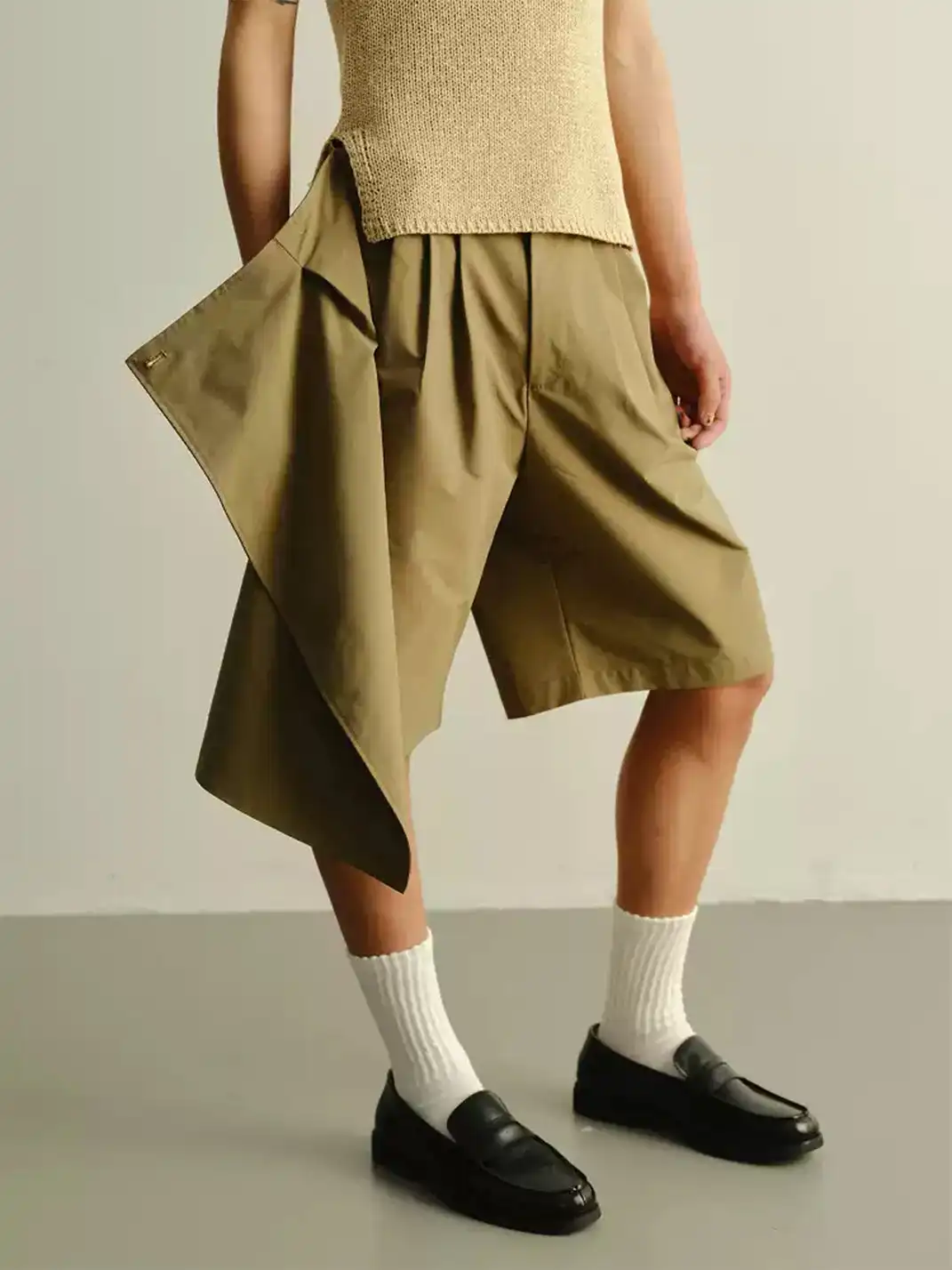 KADAKADA | Multi-Pressed Pleated Wide Leg Shorts