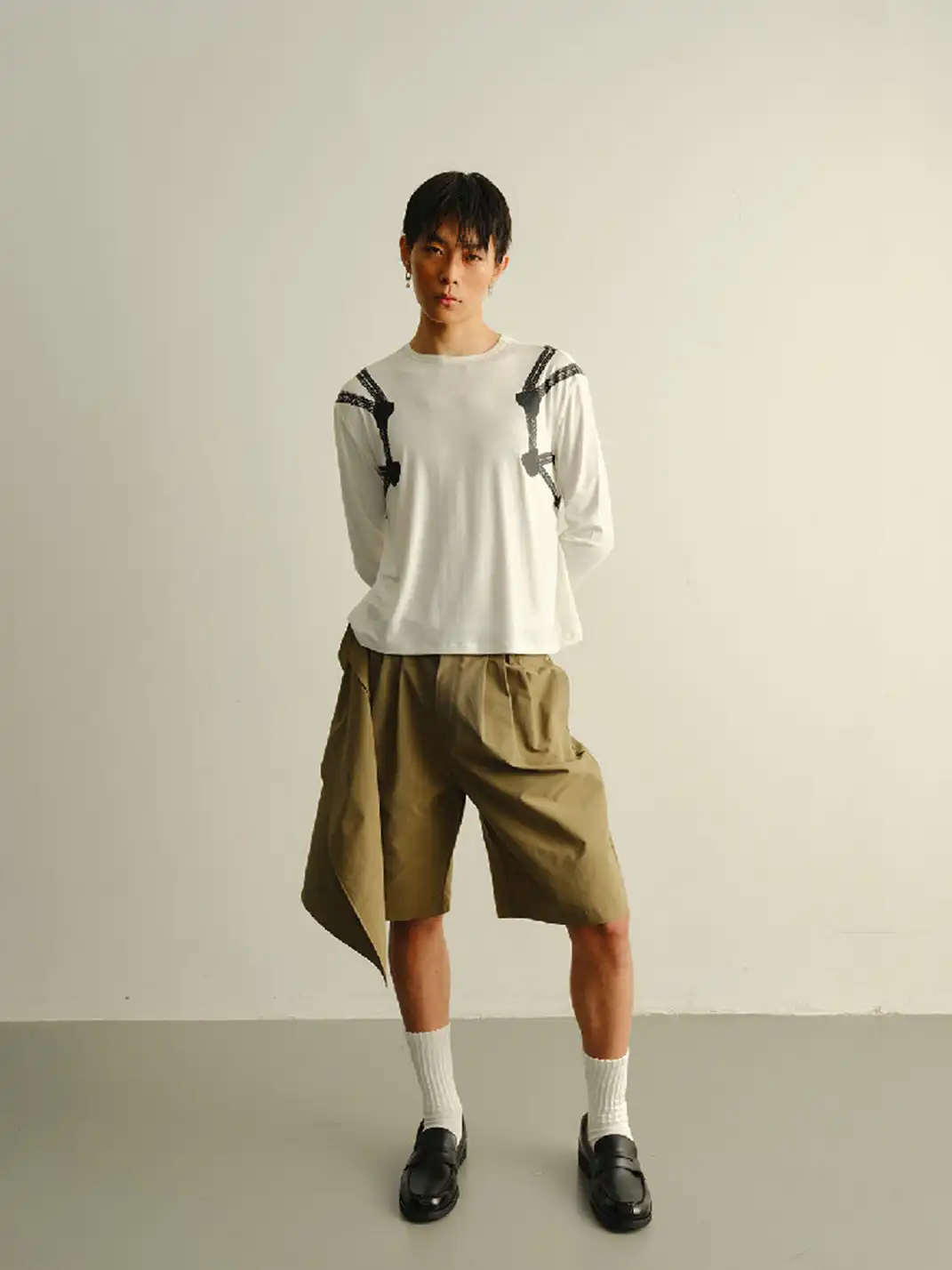 KADAKADA | Multi-Pressed Pleated Wide Leg Shorts