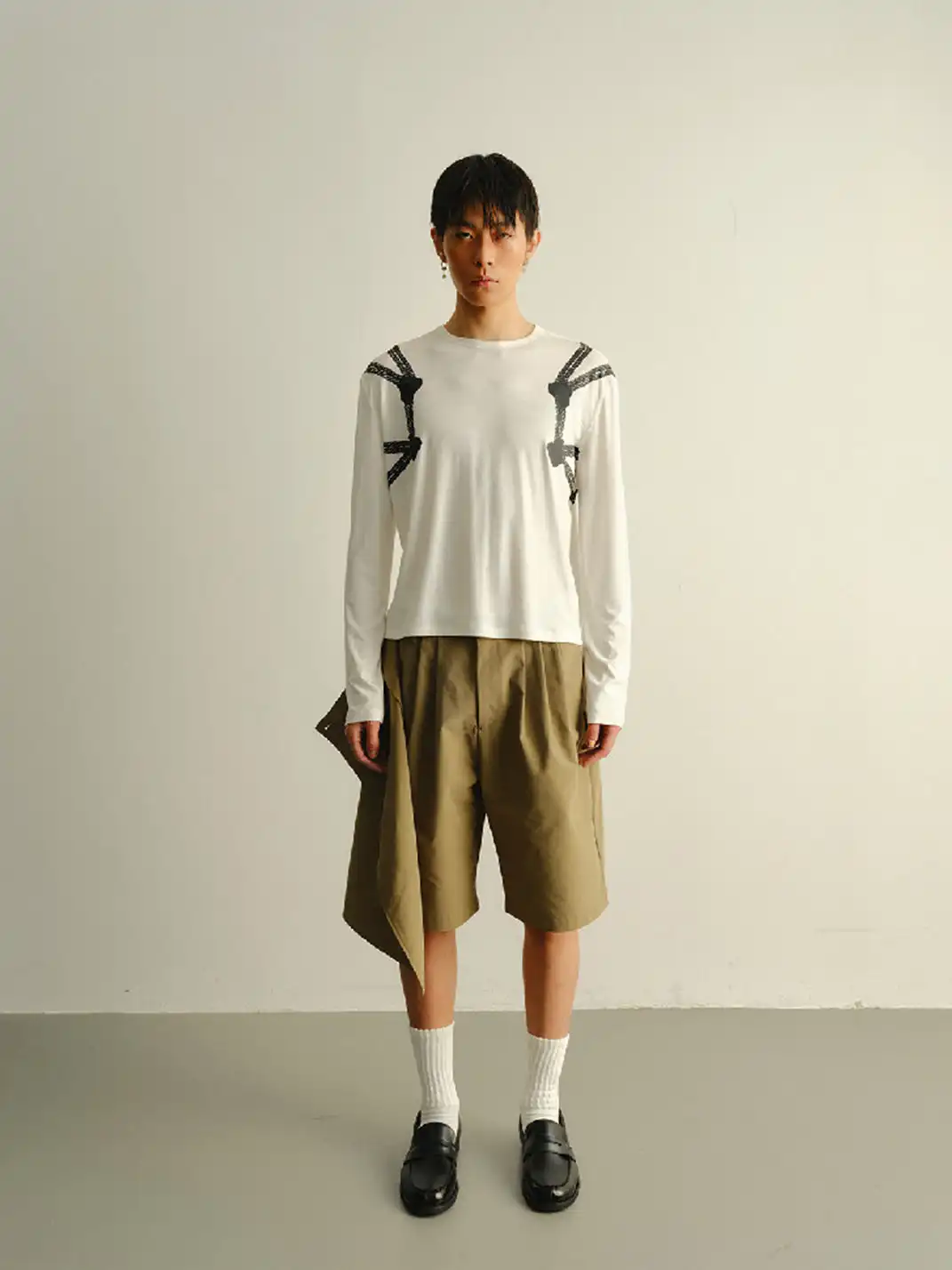 KADAKADA | Multi-Pressed Pleated Wide Leg Shorts
