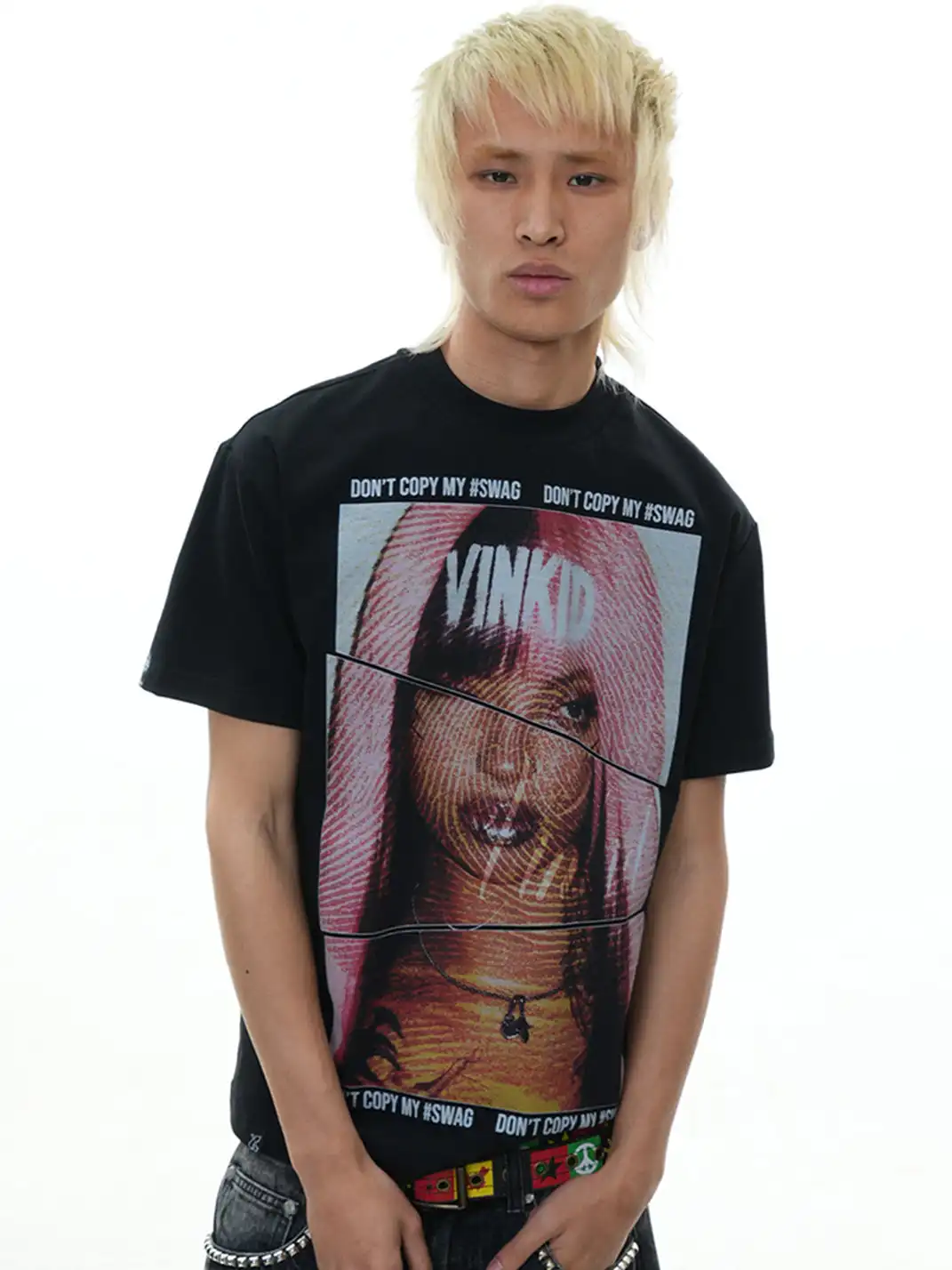 Vinkid | Portrait Poster Print T-Shirt
