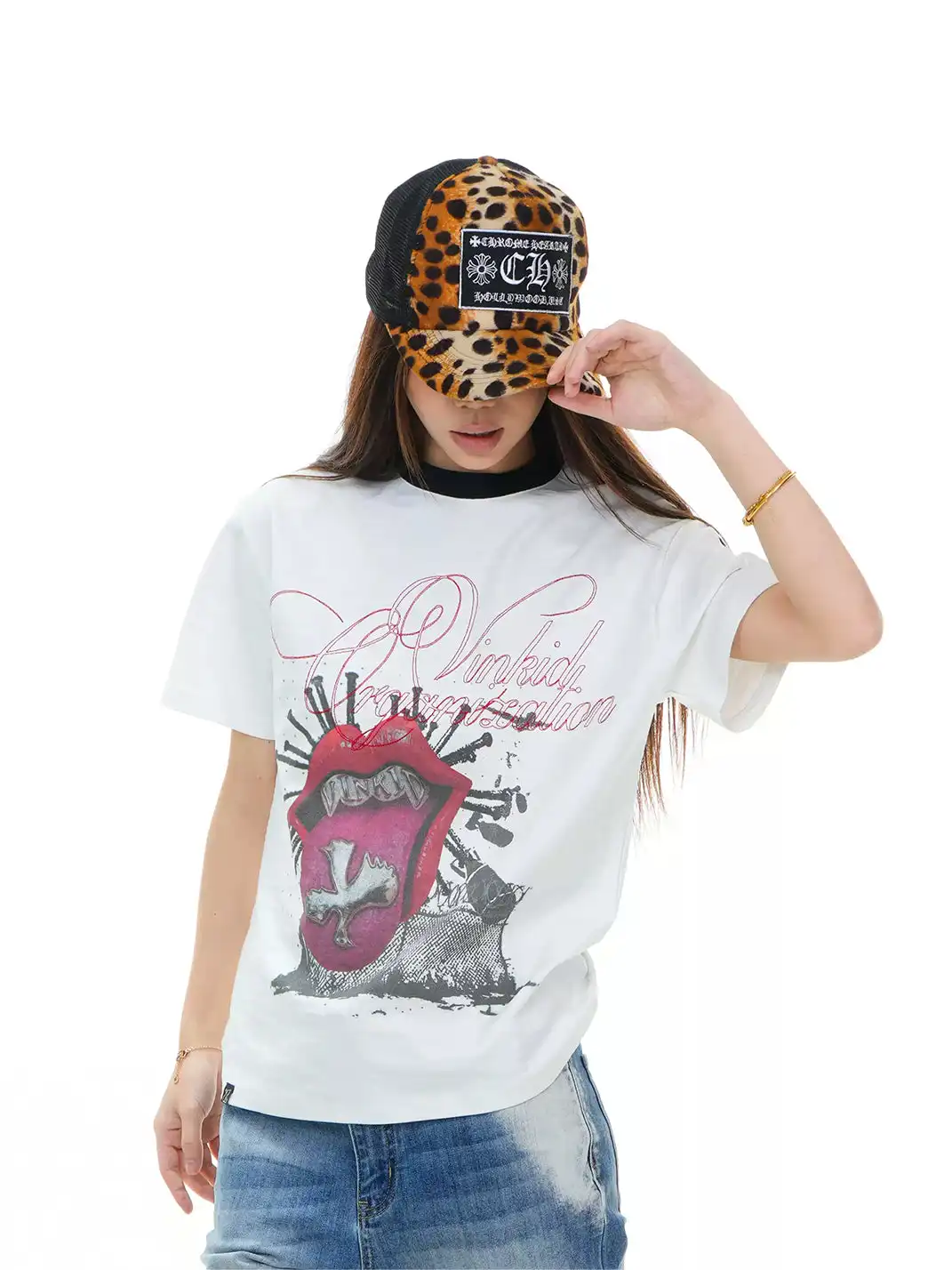 Vinkid | Random Stud Tongue T-Shirt