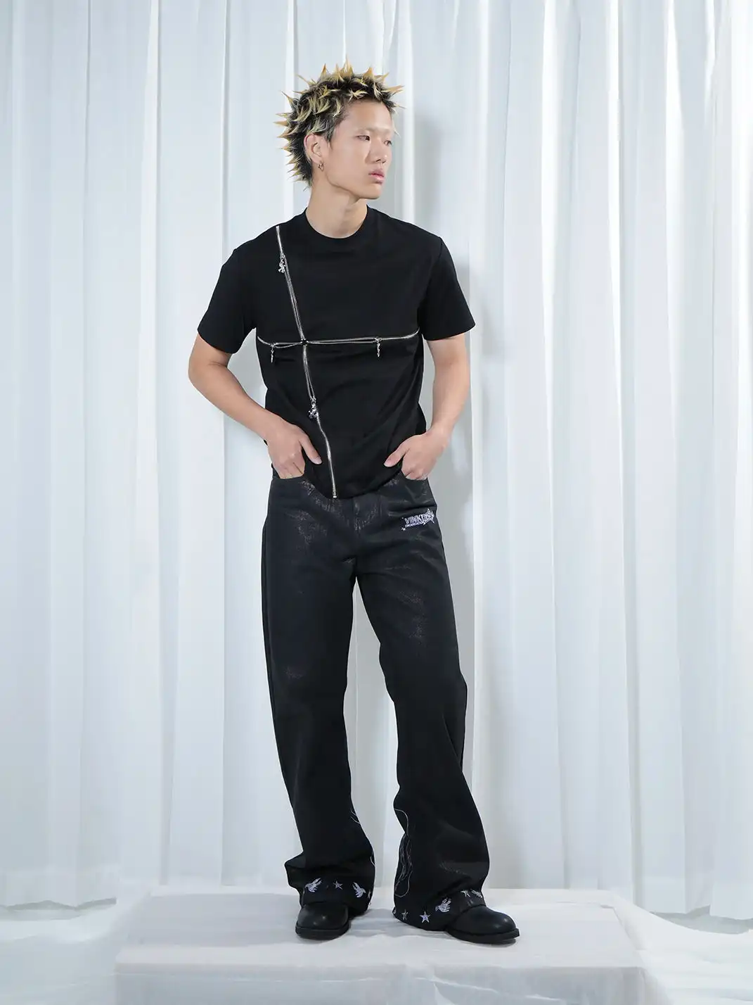 Vinkid | Cracked Black Wax-Coated Jeans
