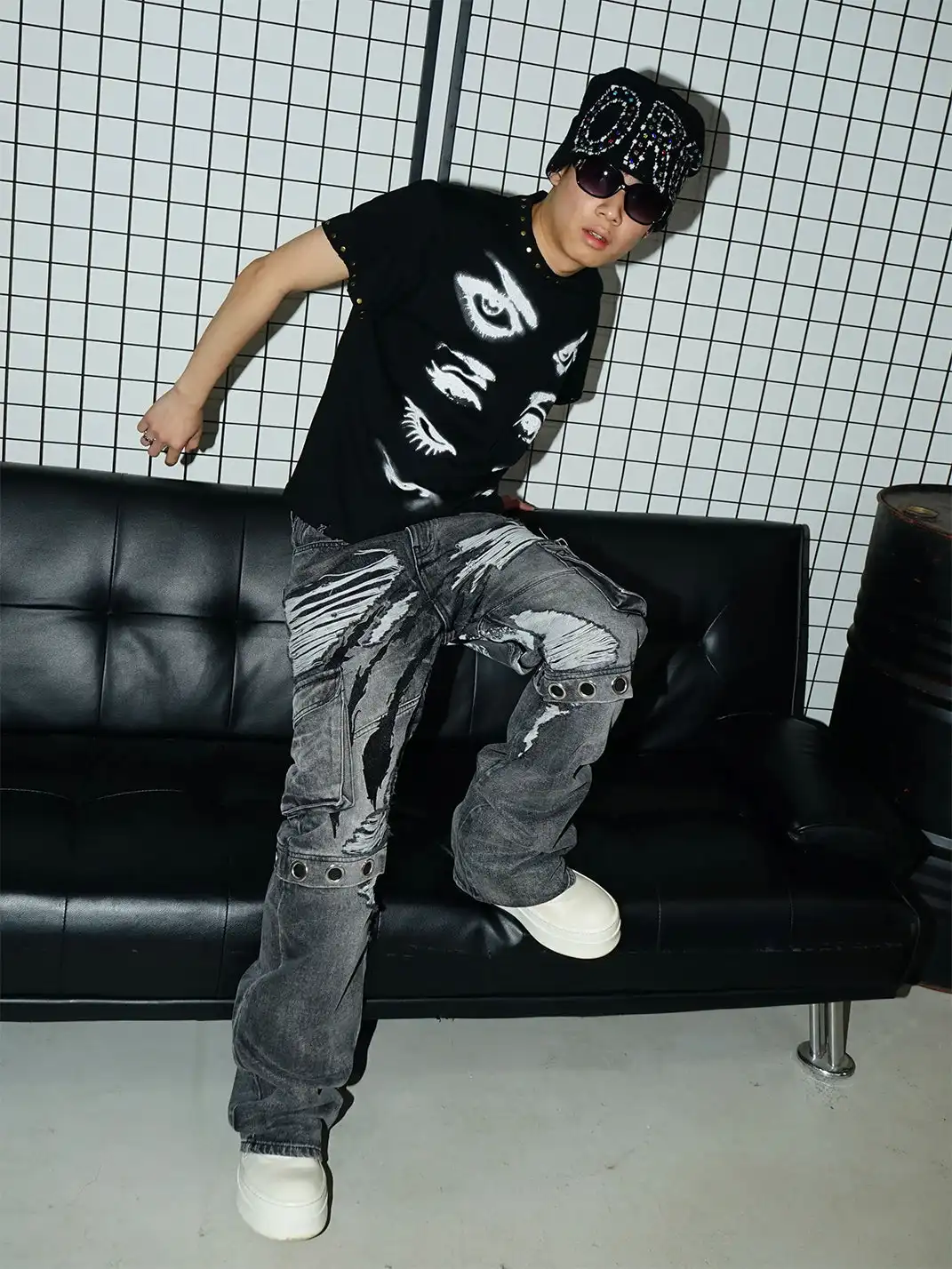 Vinkid | Heavy Distressed Ripped Jeans