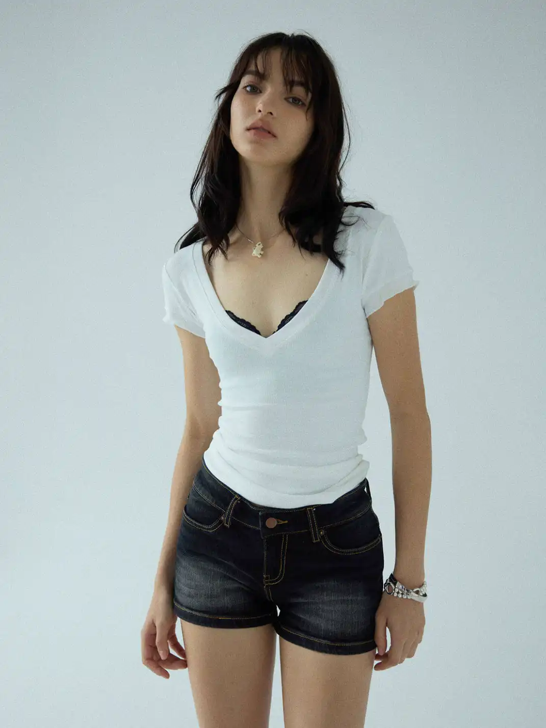 FOT | Cuffed Slim Deep V T-Shirt