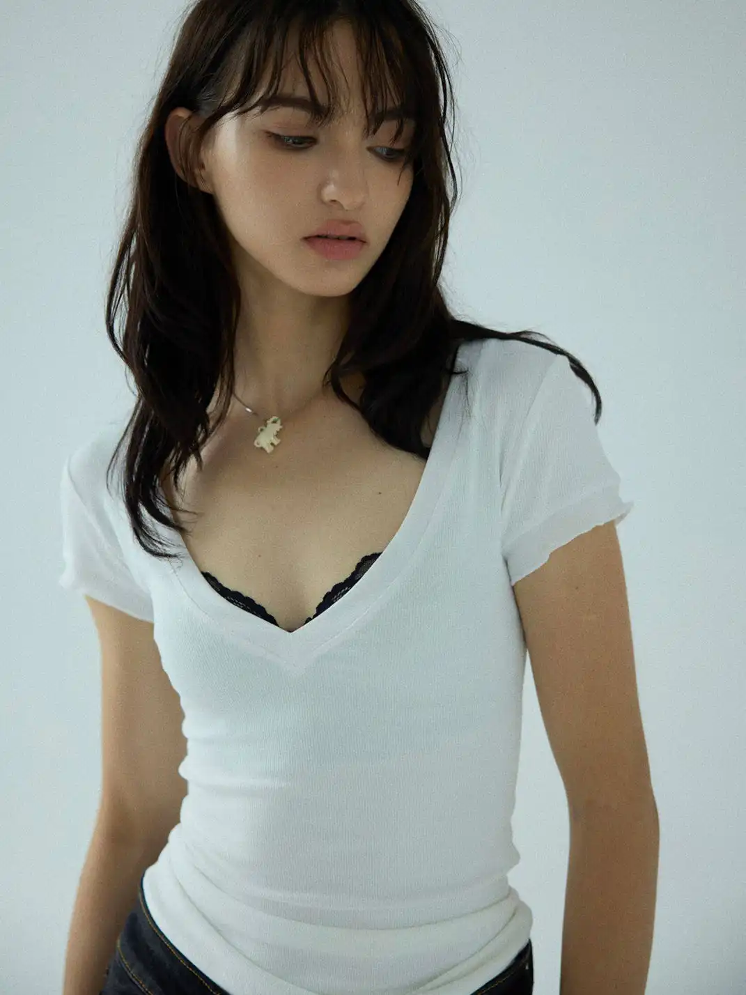 FOT | Cuffed Slim Deep V T-Shirt