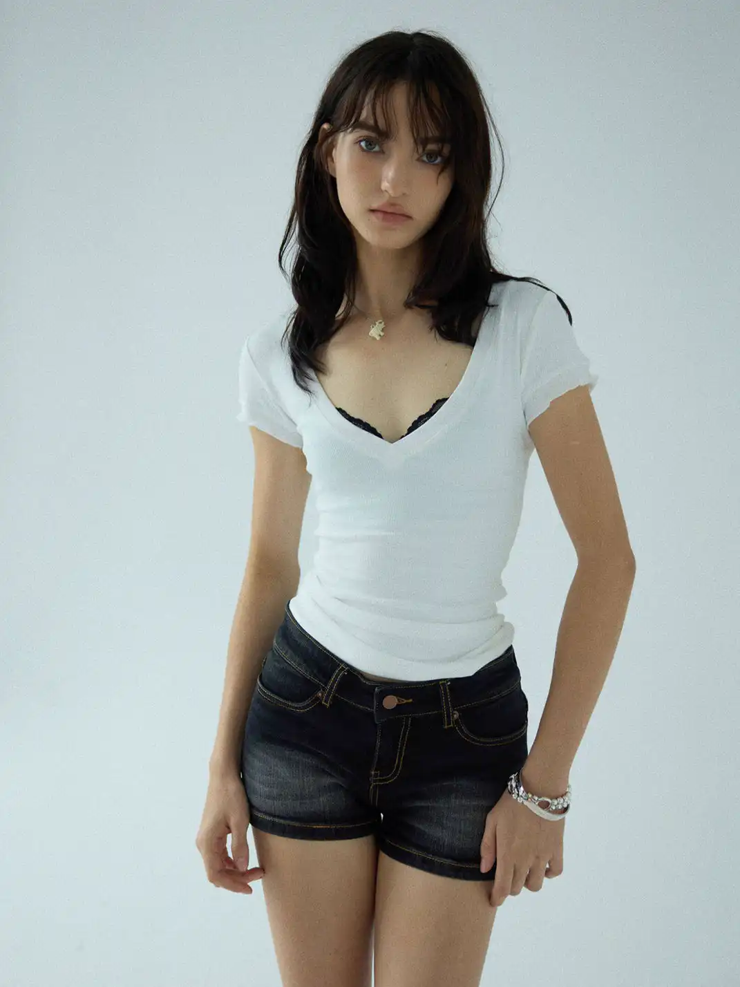 FOT | Cuffed Slim Deep V T-Shirt
