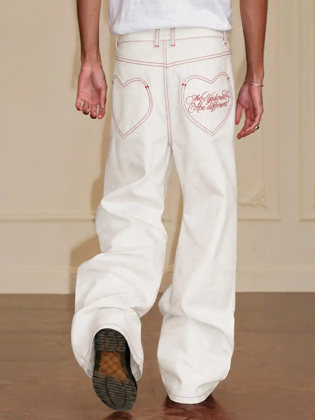 YADcrew | Embroidered Pocket Straight-Leg Jeans