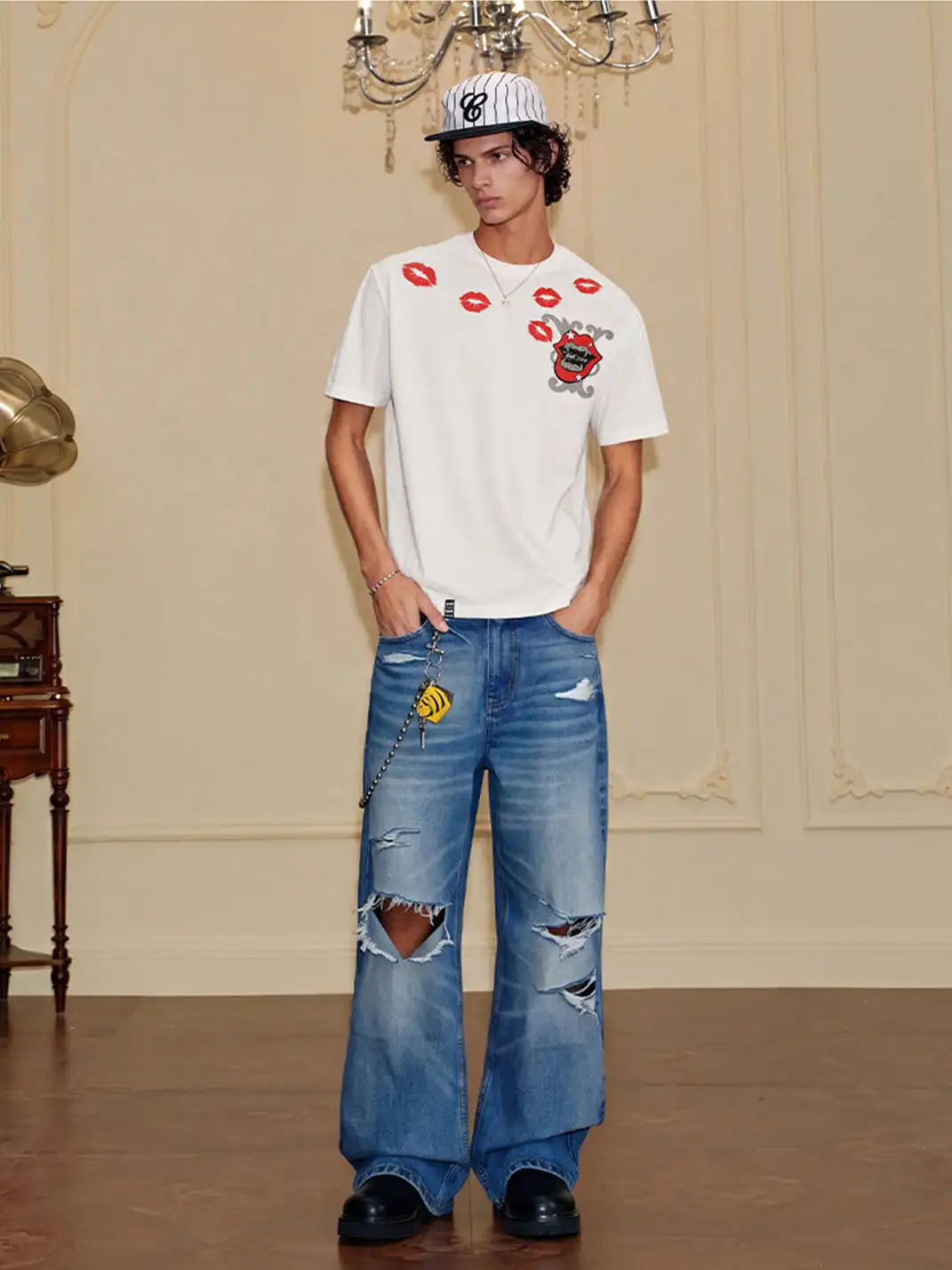 YADcrew | Lip Print Rhinestone Glitter Print T-Shirt
