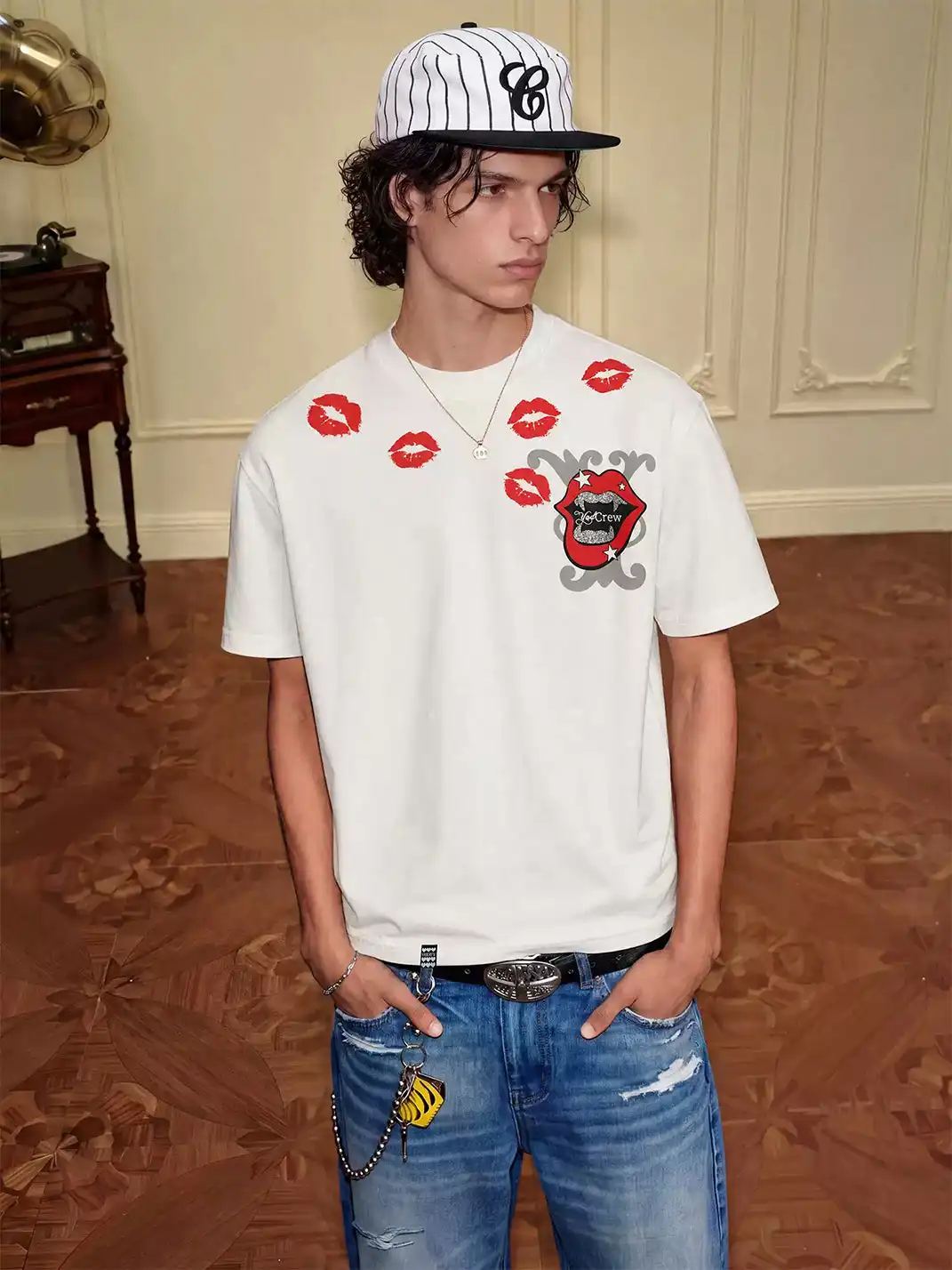 YADcrew | Lip Print Rhinestone Glitter Print T-Shirt