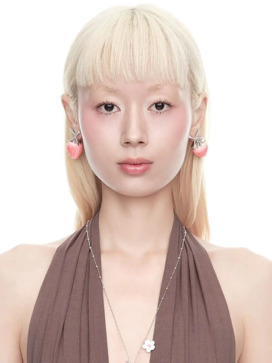 YVMIN | Alternating Bead Strawberry Flower Pendant Clavicle Necklace