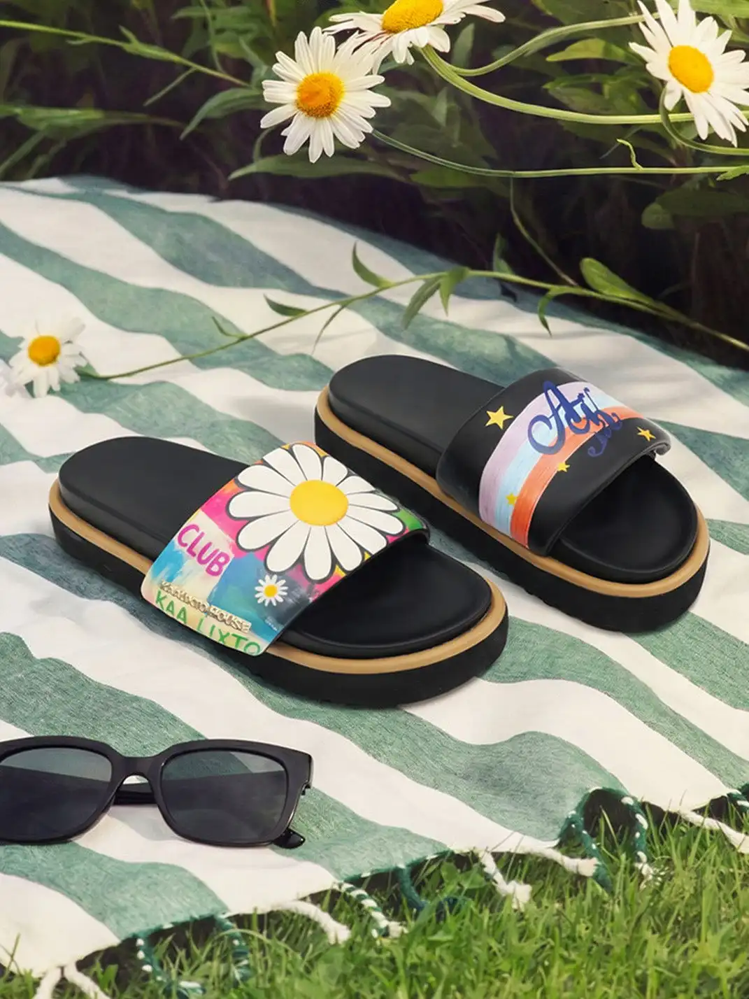 KAALIXTO | Daisy Rainbow Graffiti Printed Slide Slippers