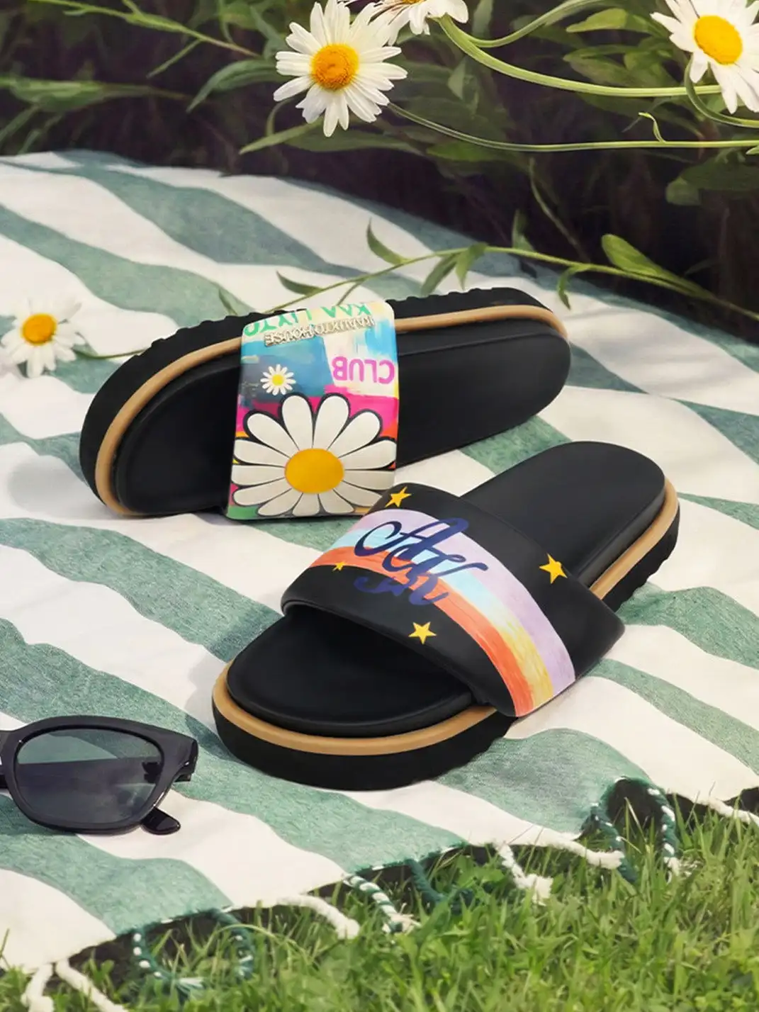 KAALIXTO | Daisy Rainbow Graffiti Printed Slide Slippers