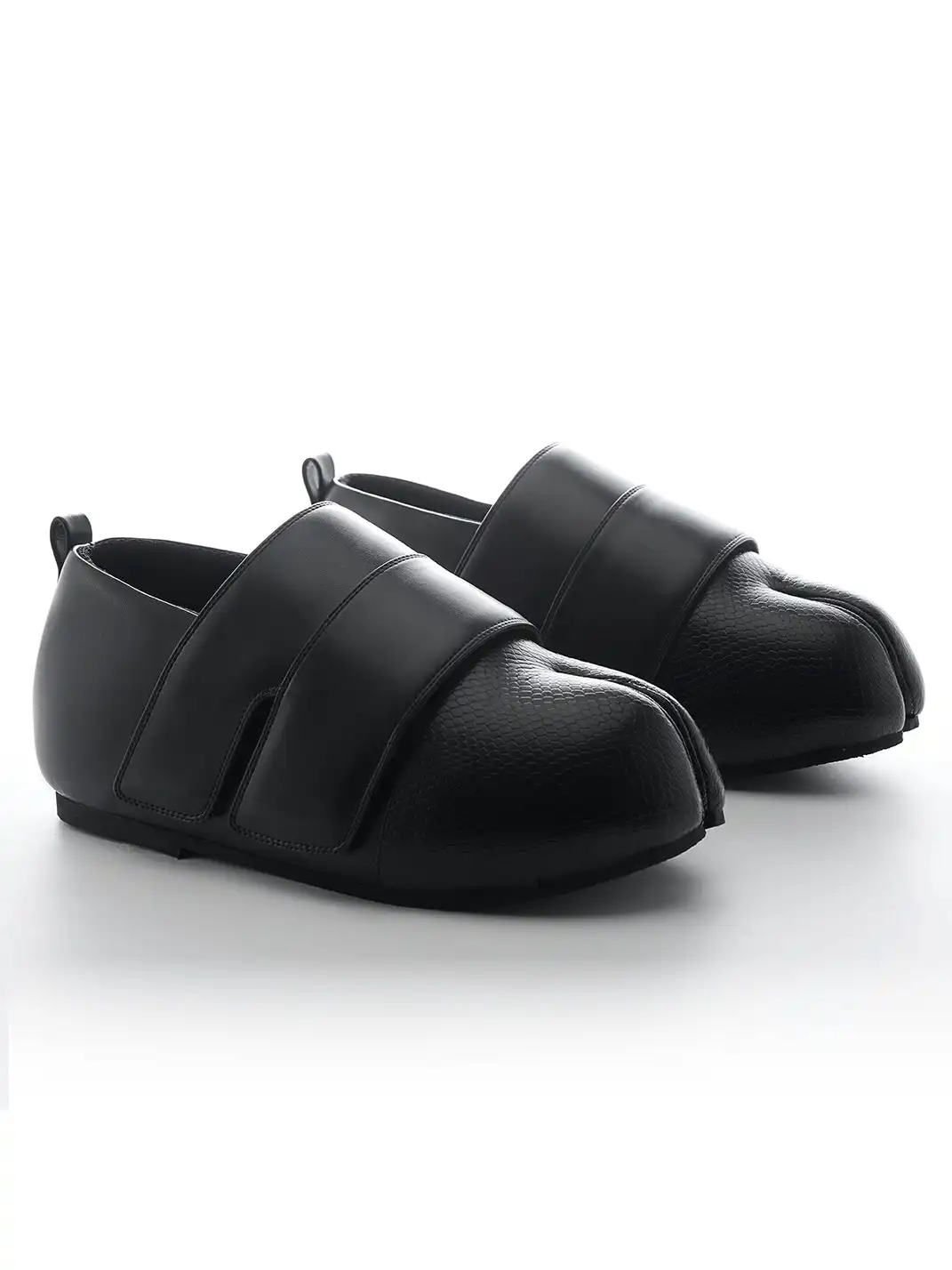 Musaafeer | Split Toe Snake Embossed Leather Strap Slip On Loafers