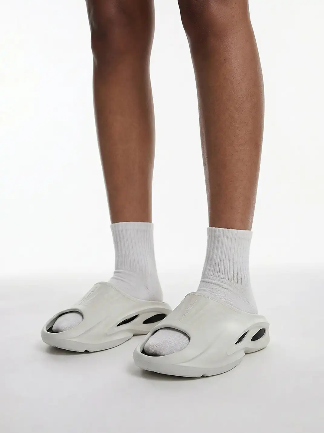 LOXKi | Sport Non-Slip Cushioned Slide Slippers