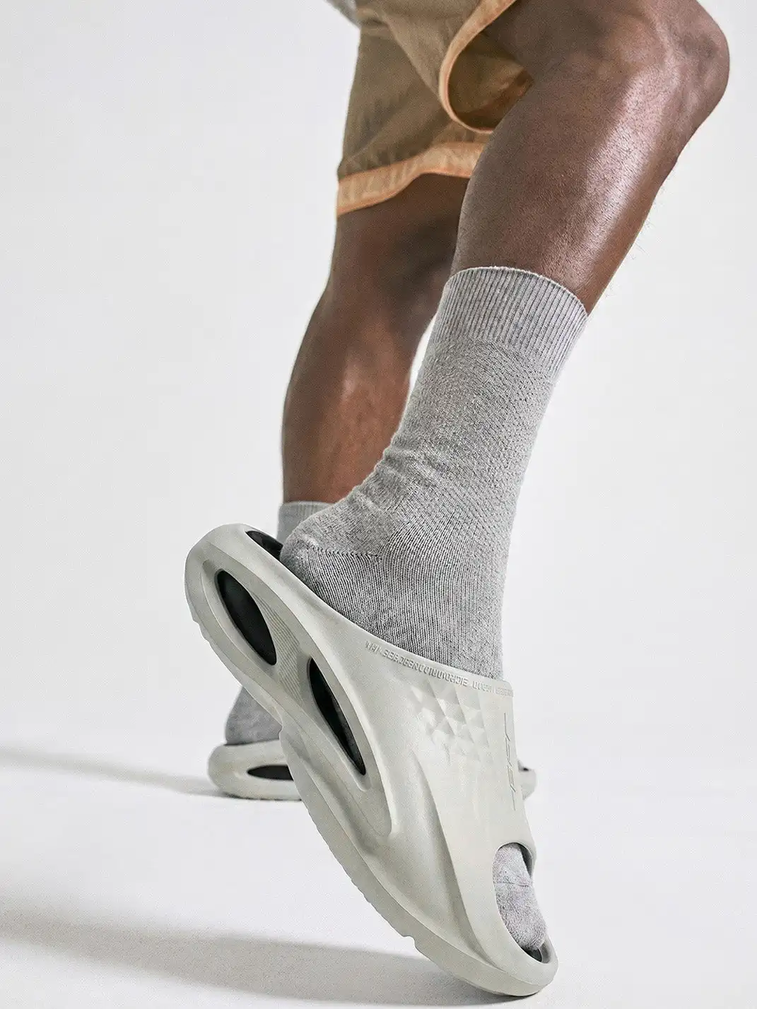 LOXKi | Sport Non-Slip Cushioned Slide Slippers
